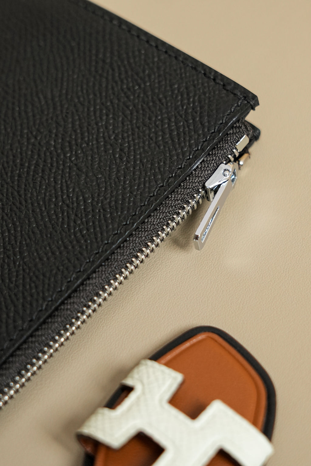 Constance- All Handmade Golden / Sliver Noir ep leather