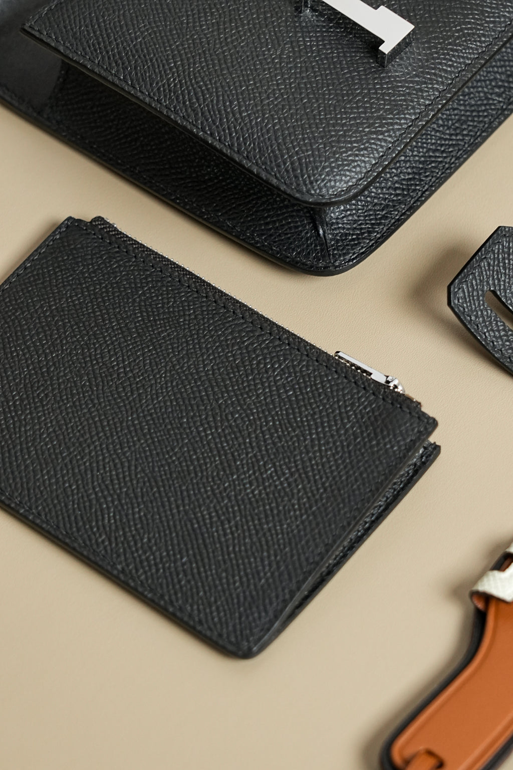 Constance- All Handmade Golden / Sliver Noir ep leather