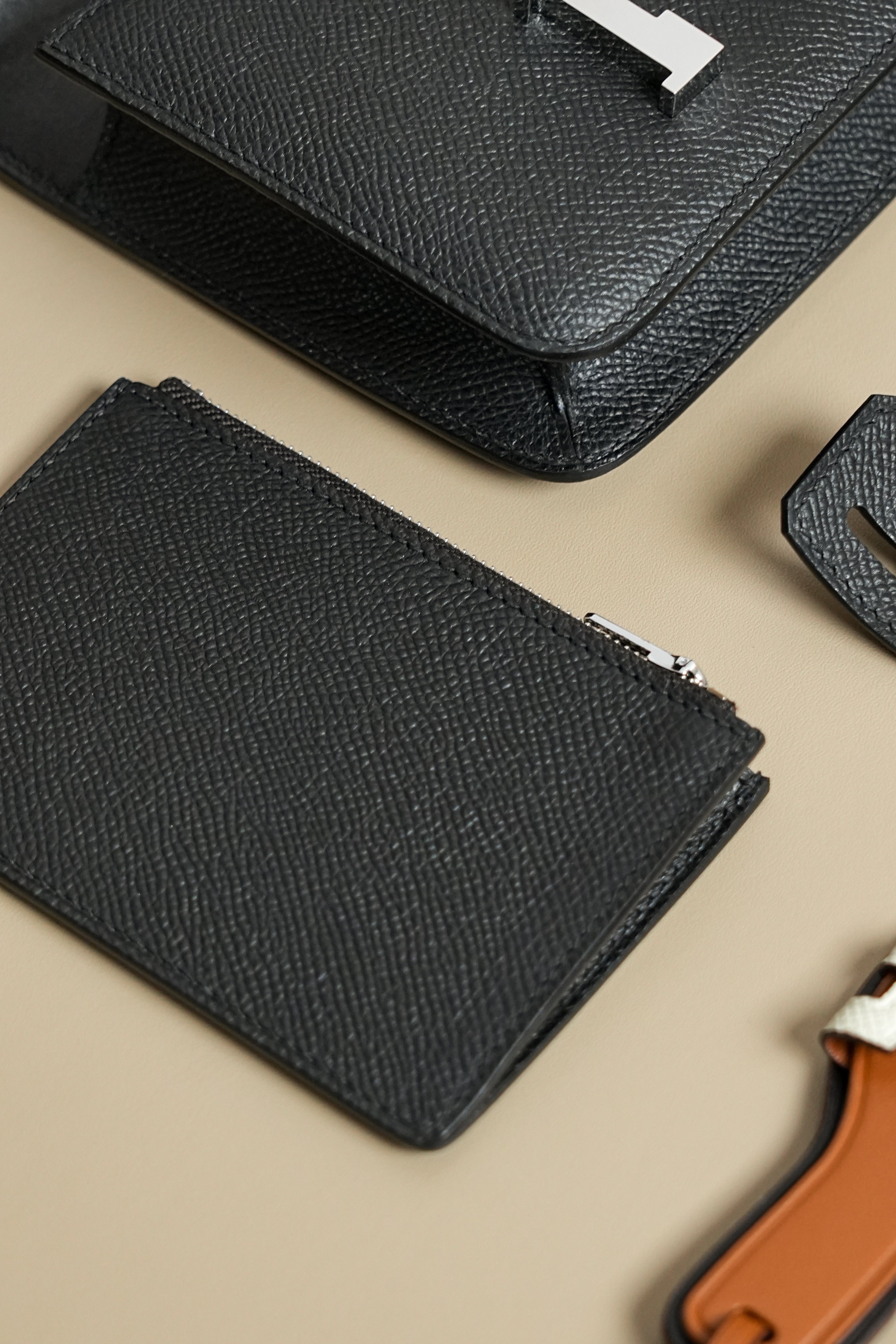 Constance- All Handmade Golden / Sliver Noir ep leather