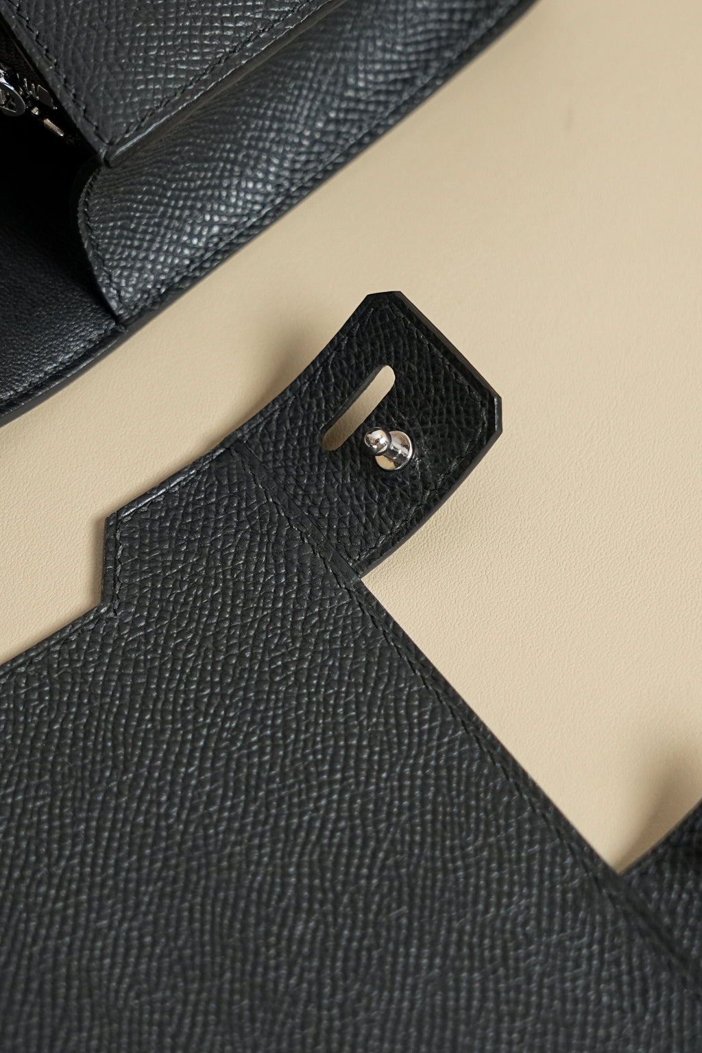 Constance- All Handmade Golden / Sliver Noir ep leather