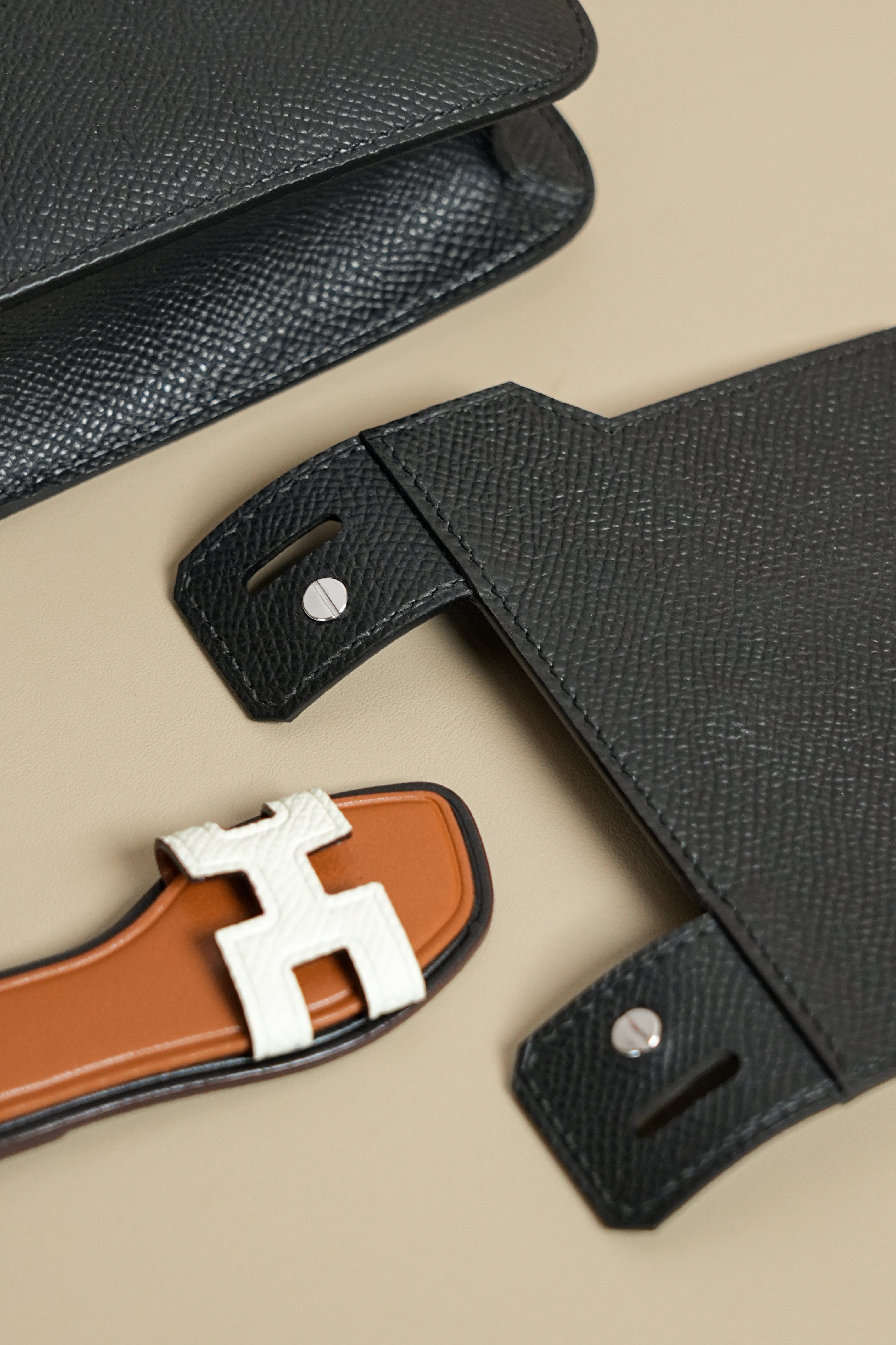 Constance- All Handmade Golden / Sliver Noir ep leather