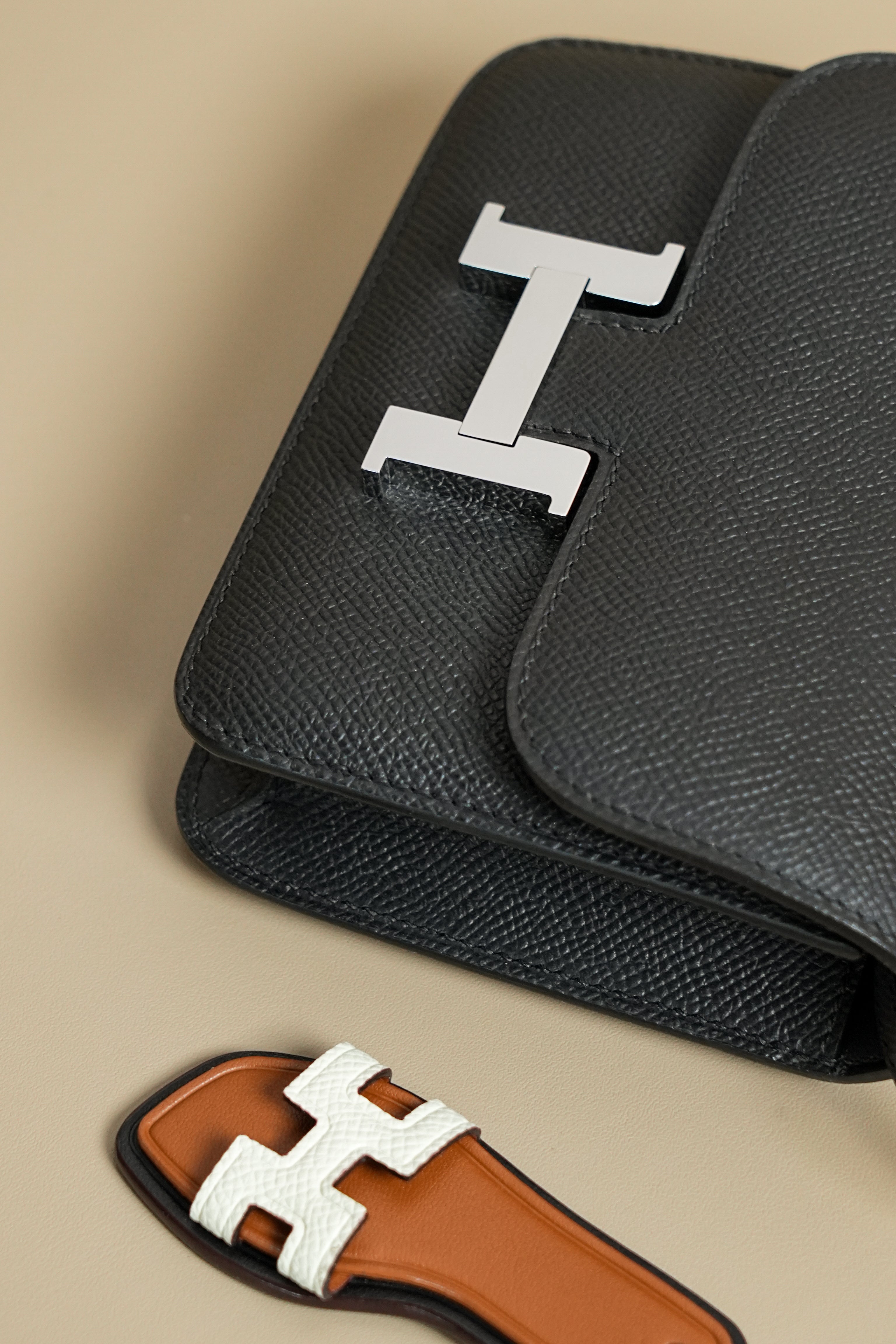 Constance- All Handmade Golden / Sliver Noir ep leather