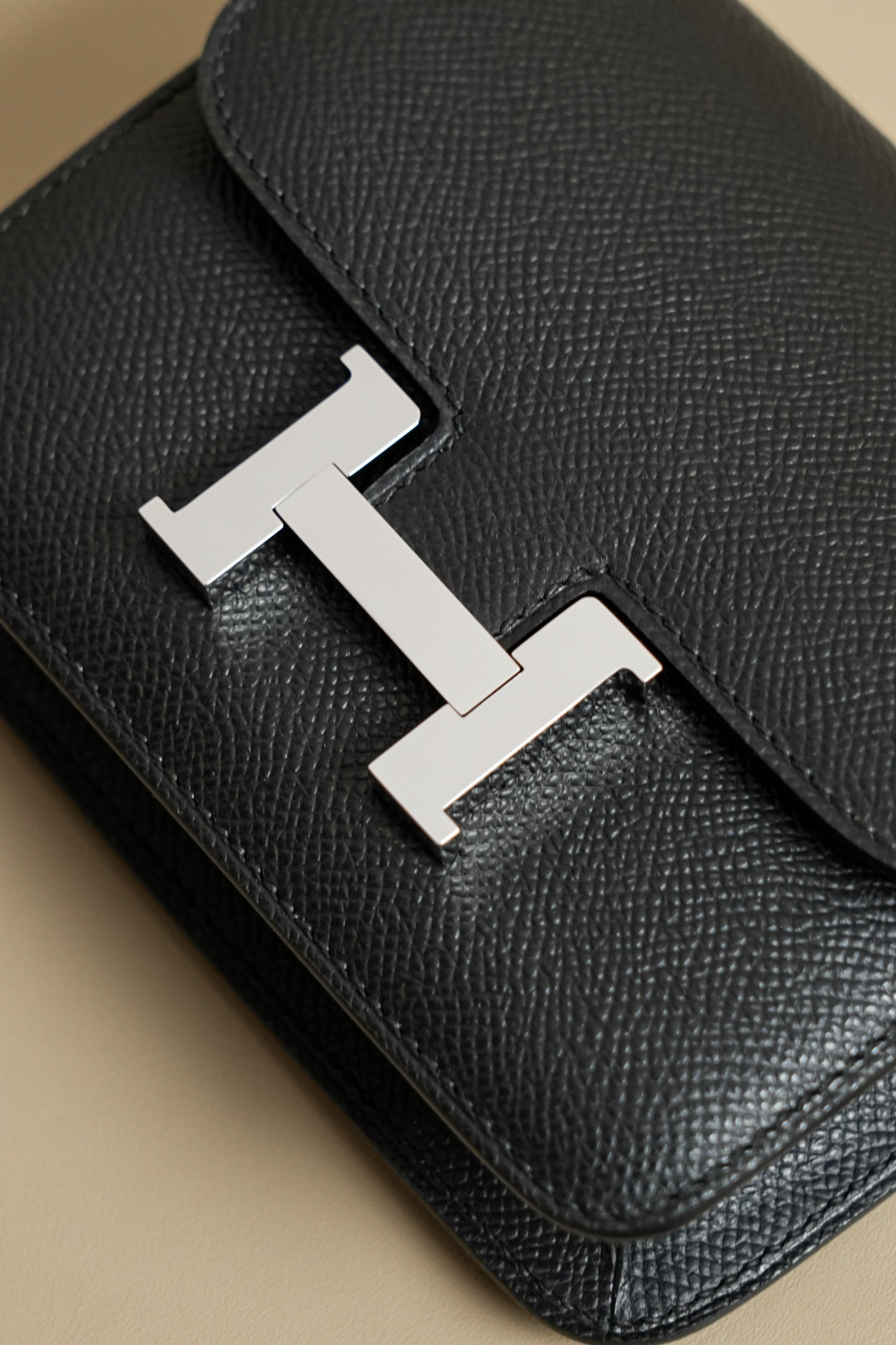 Constance- All Handmade Golden / Sliver Noir ep leather