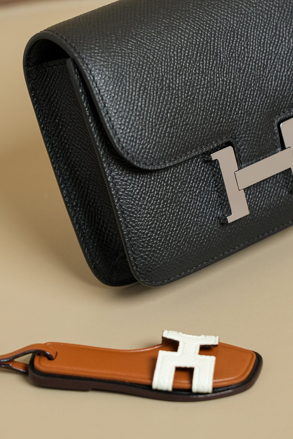 Constance- All Handmade Golden / Sliver Noir ep leather