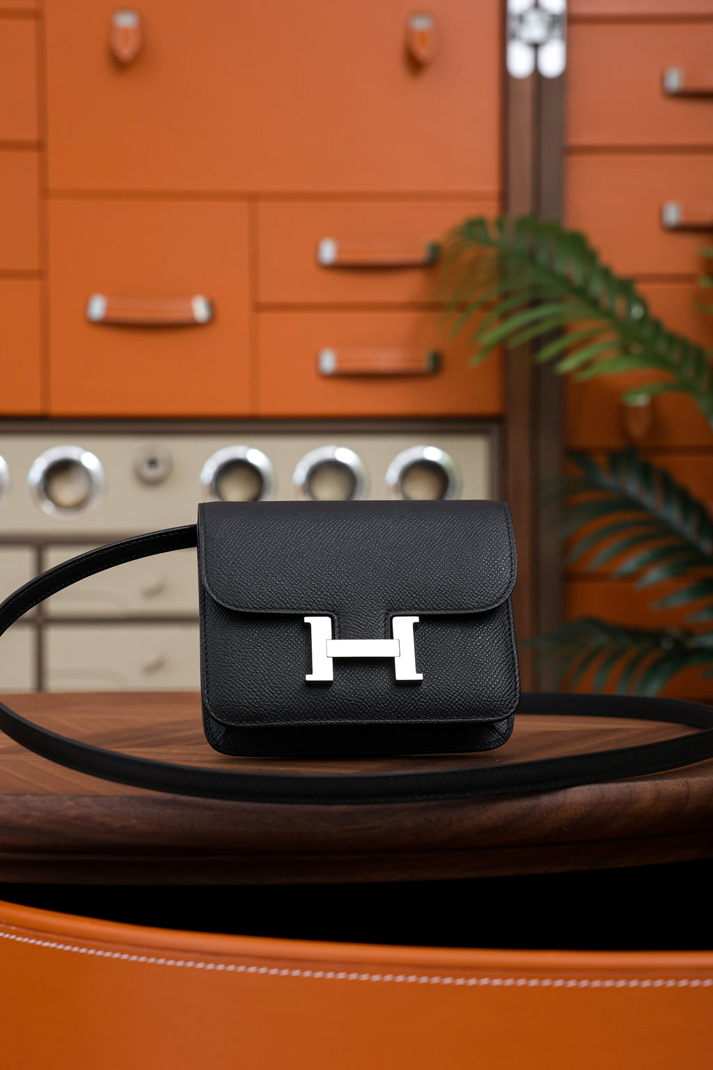 Constance- All Handmade Golden / Sliver Noir ep leather