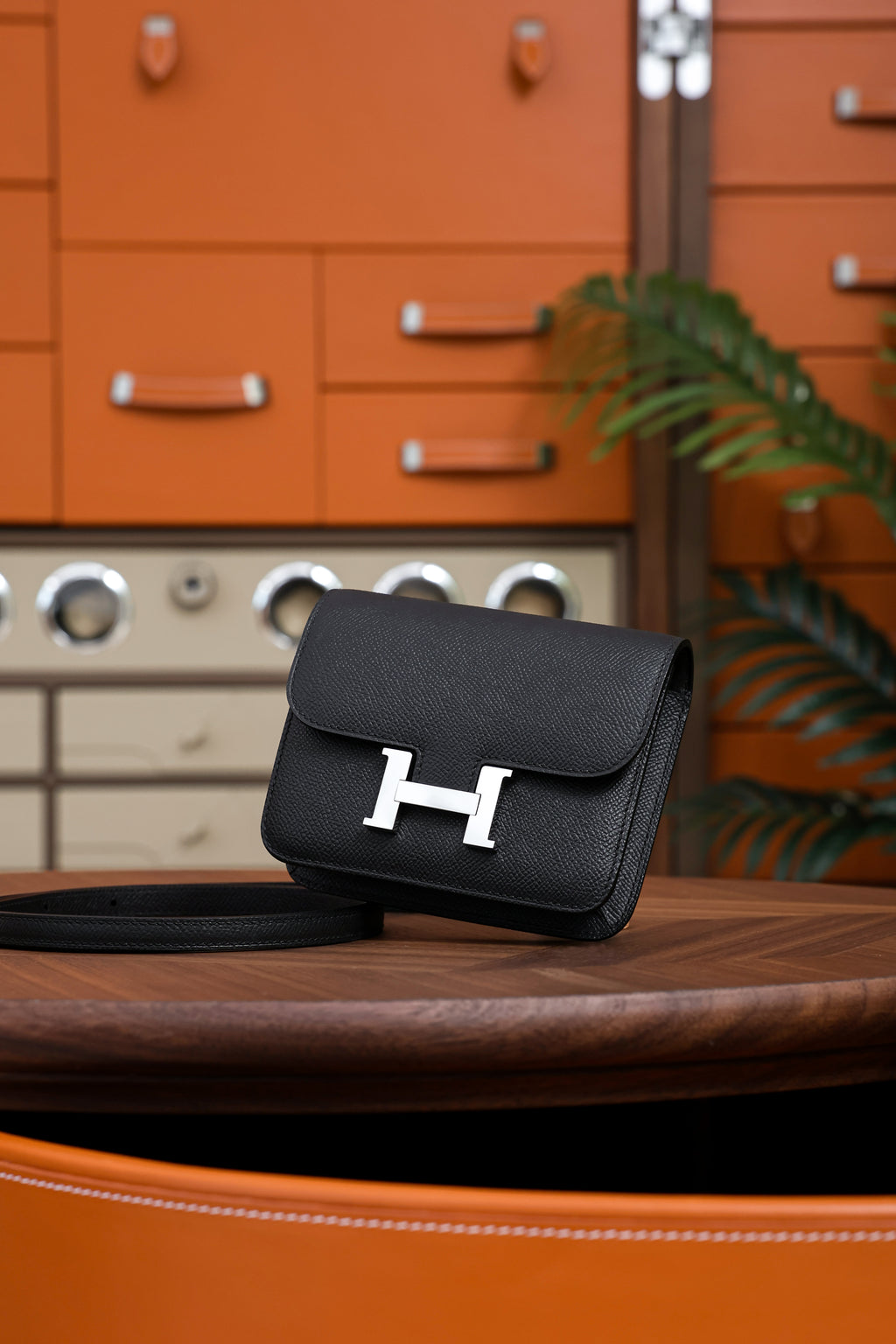 Constance- All Handmade Golden / Sliver Noir ep leather