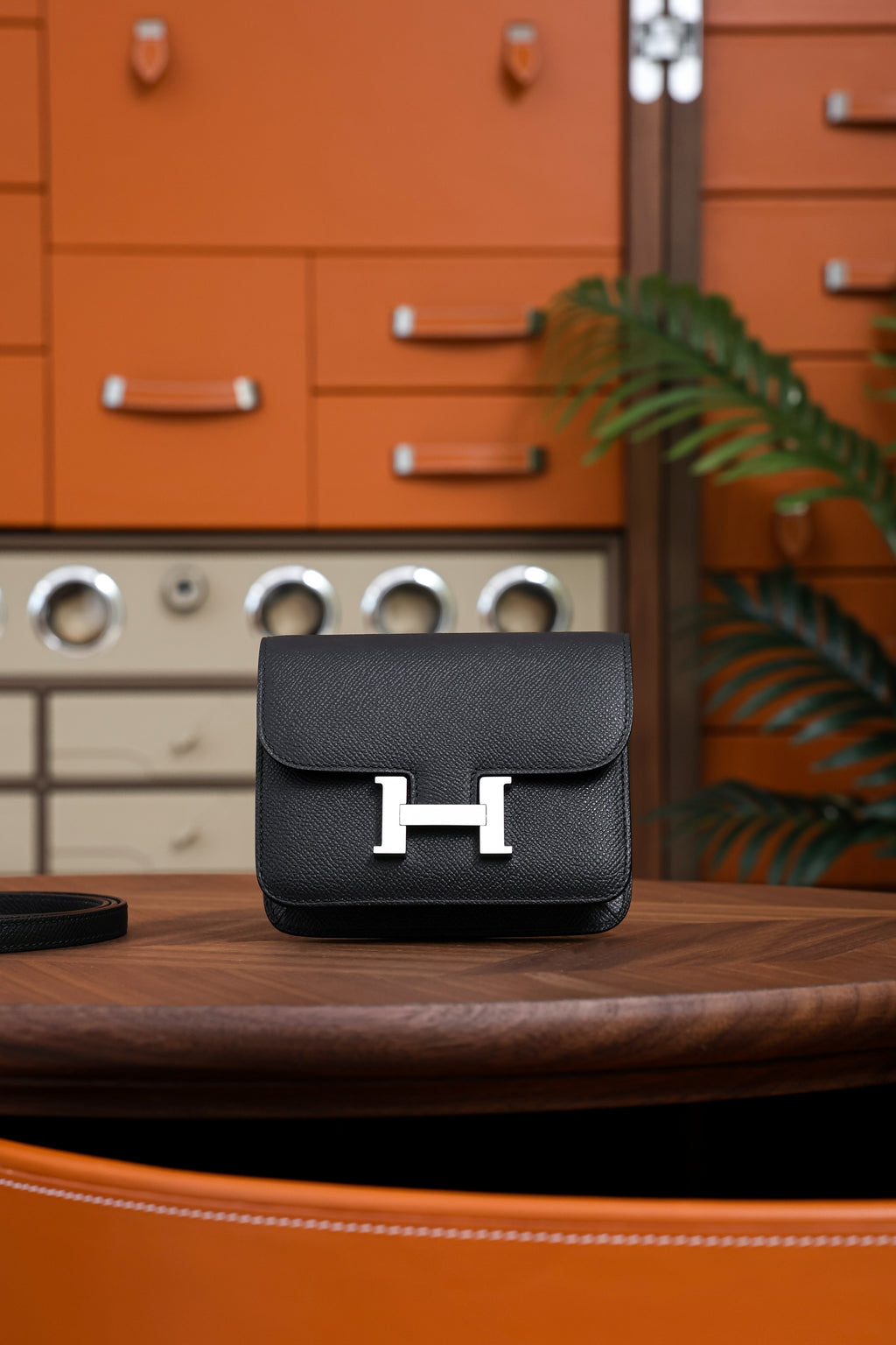 Constance- All Handmade Golden / Sliver Noir ep leather