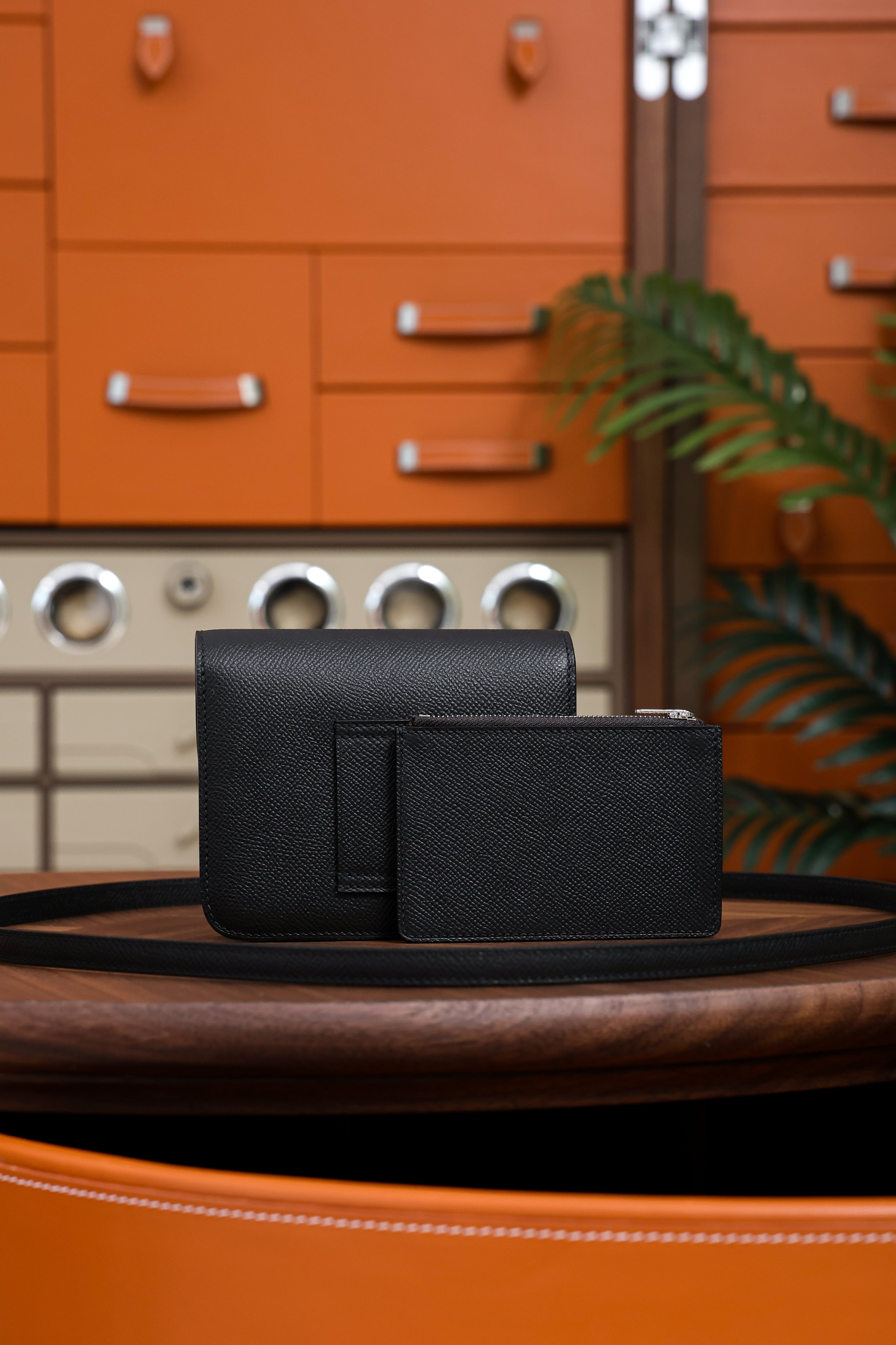 Constance- All Handmade Golden / Sliver Noir ep leather