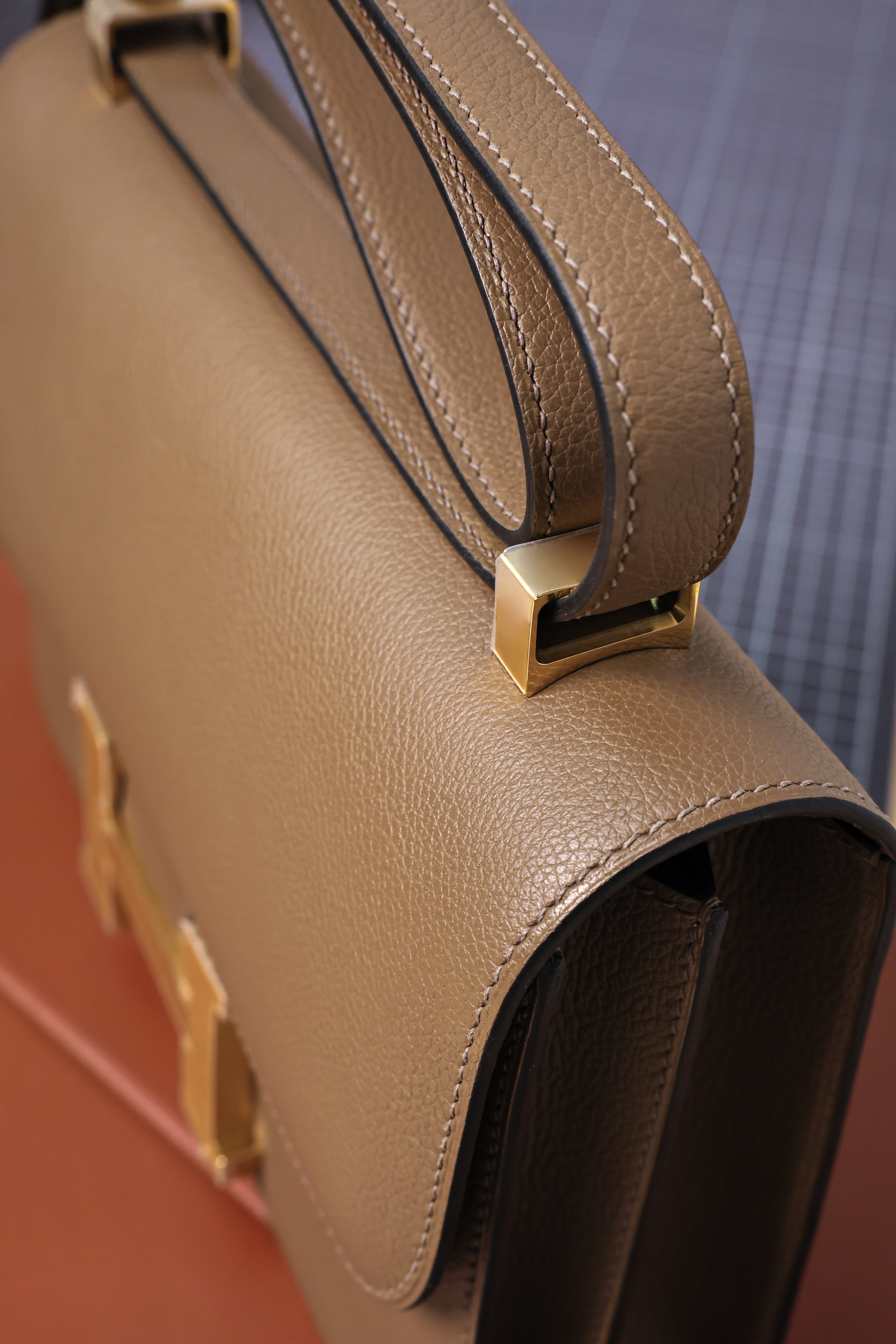 Constance- All Handmade Golden / Sliver Hardware  Beige de Weimar Ep eather