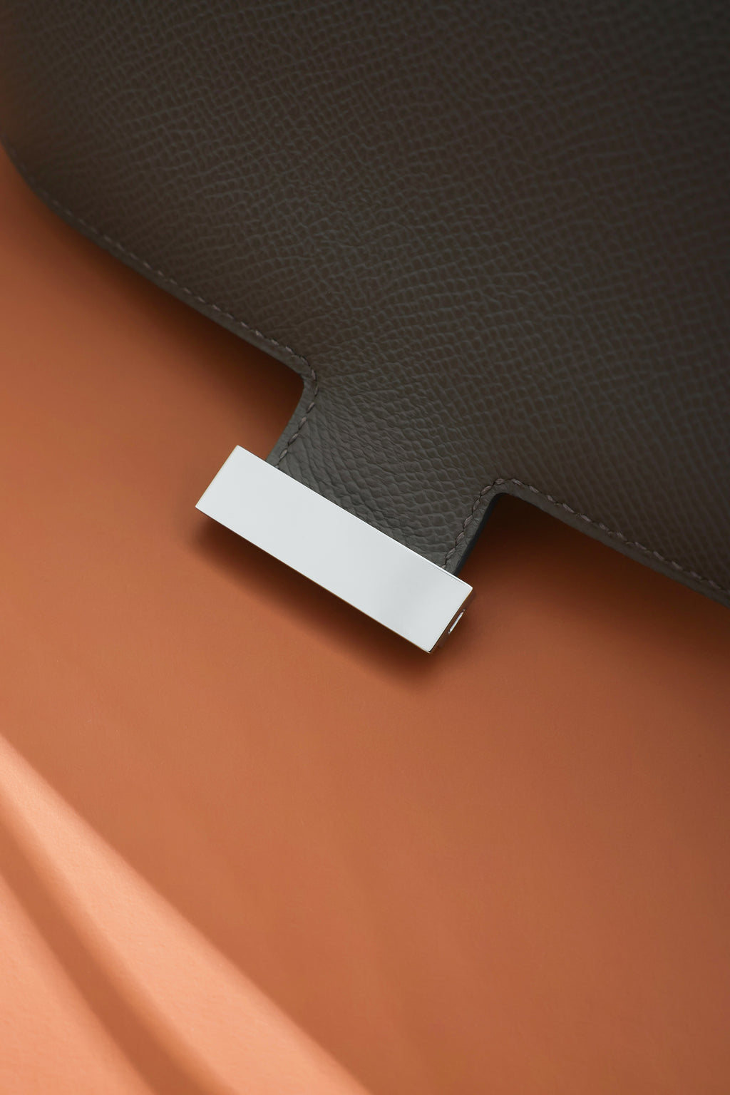 Constance- All Handmade Golden / Sliver Etain ep leather