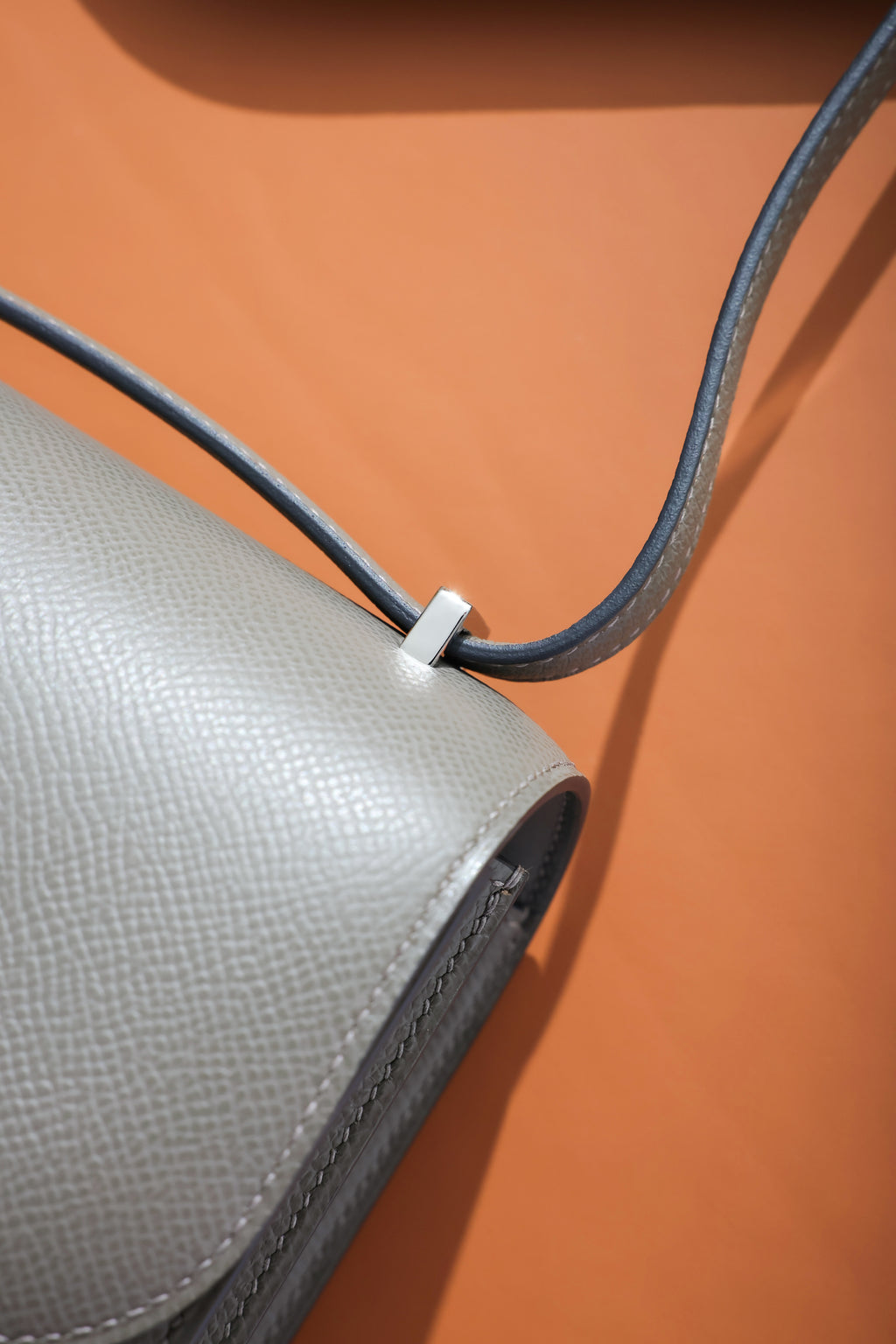 Constance- All Handmade Golden / Sliver Etain ep leather