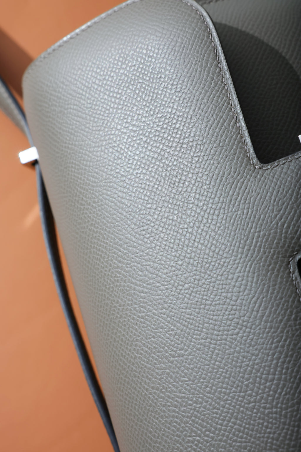 Constance- All Handmade Golden / Sliver Etain ep leather