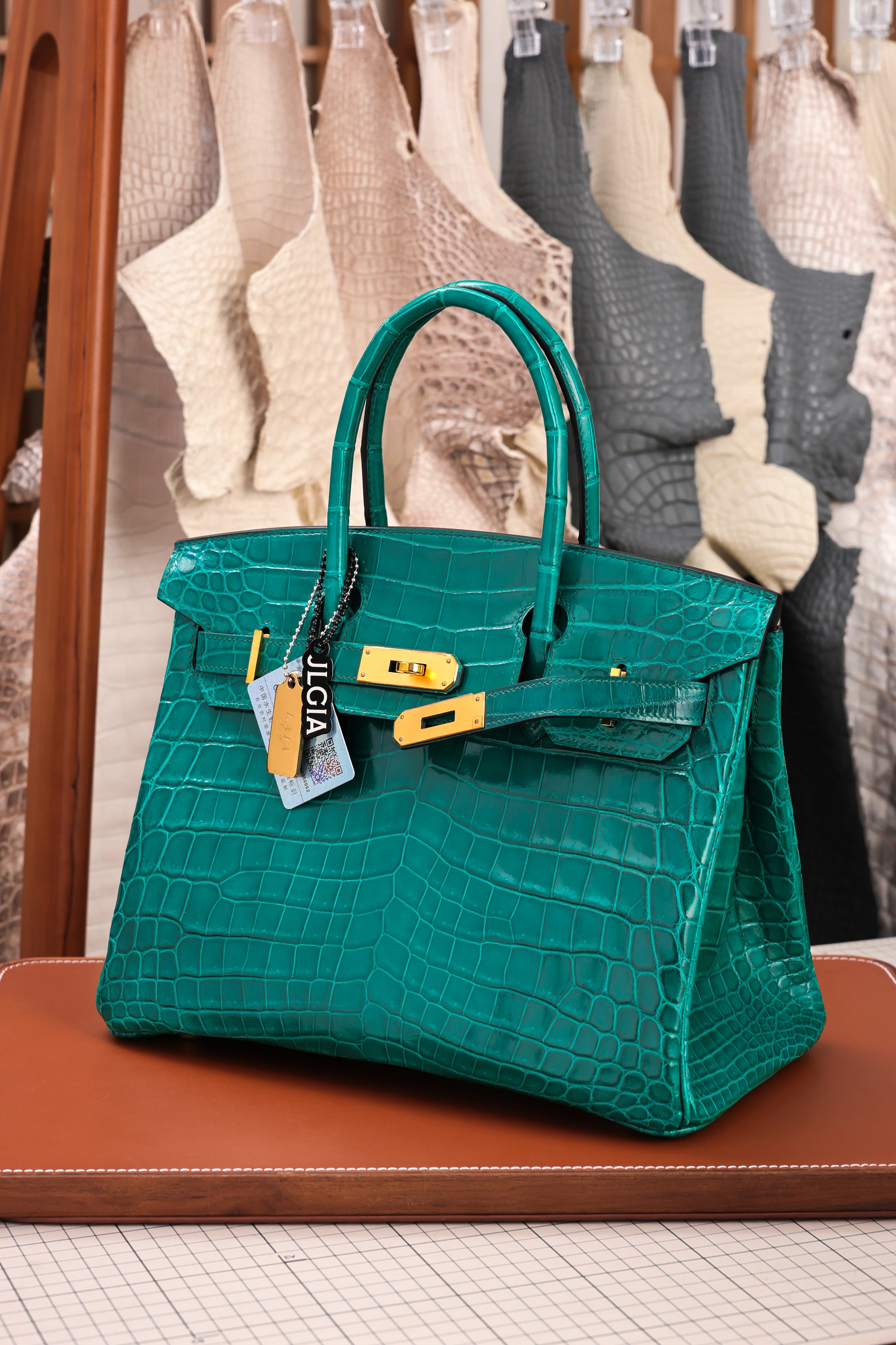 BK-2024 All Handmade Golden / Sliver Hardware Vert Emeraude Bright surface Nile crocodile leather