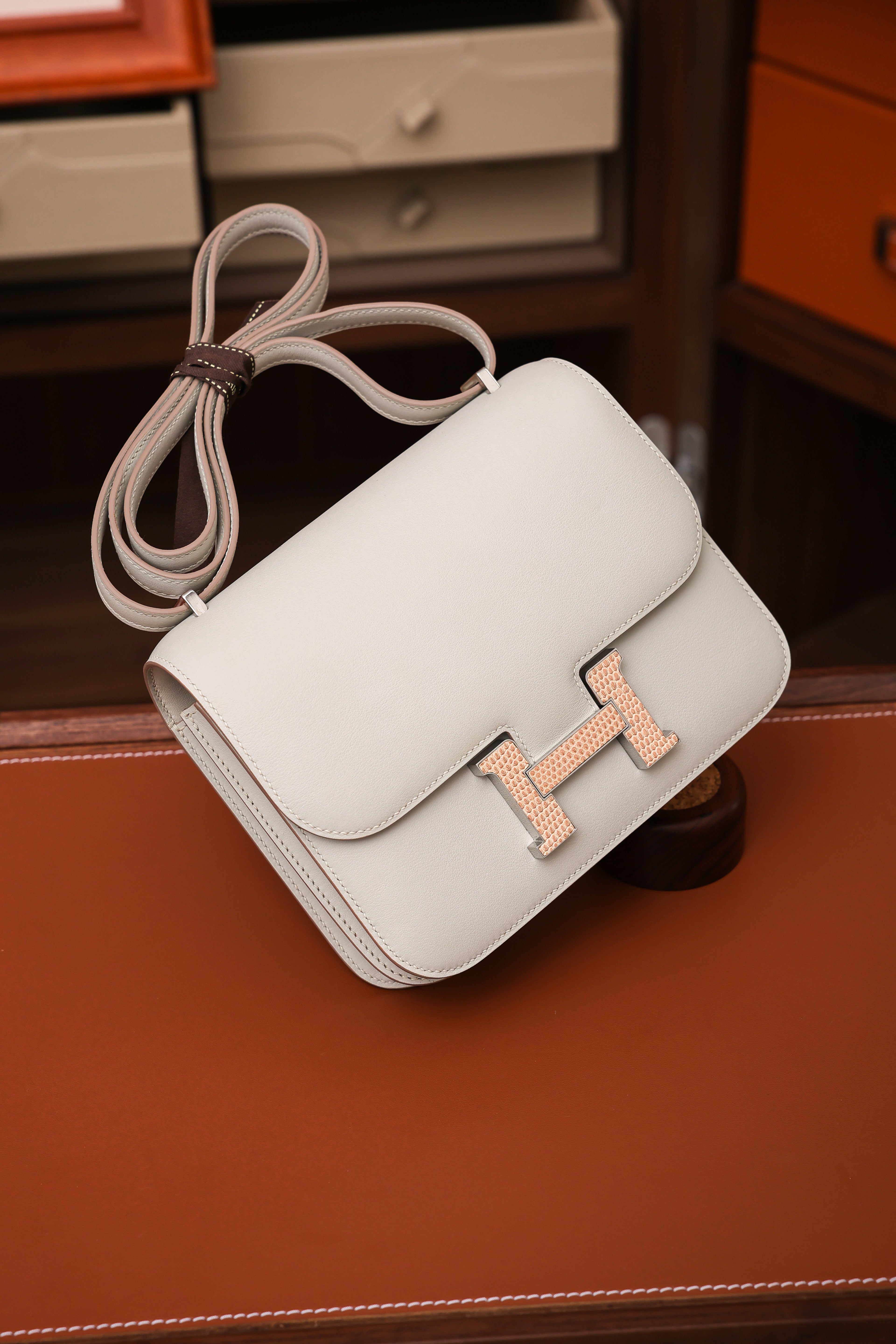 Constance- All Handmade Golden / Sliver  Craie lizard/ep leather