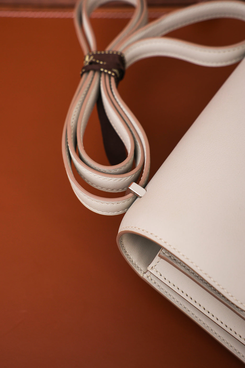 Constance- All Handmade Golden / Sliver  Craie lizard/ep leather