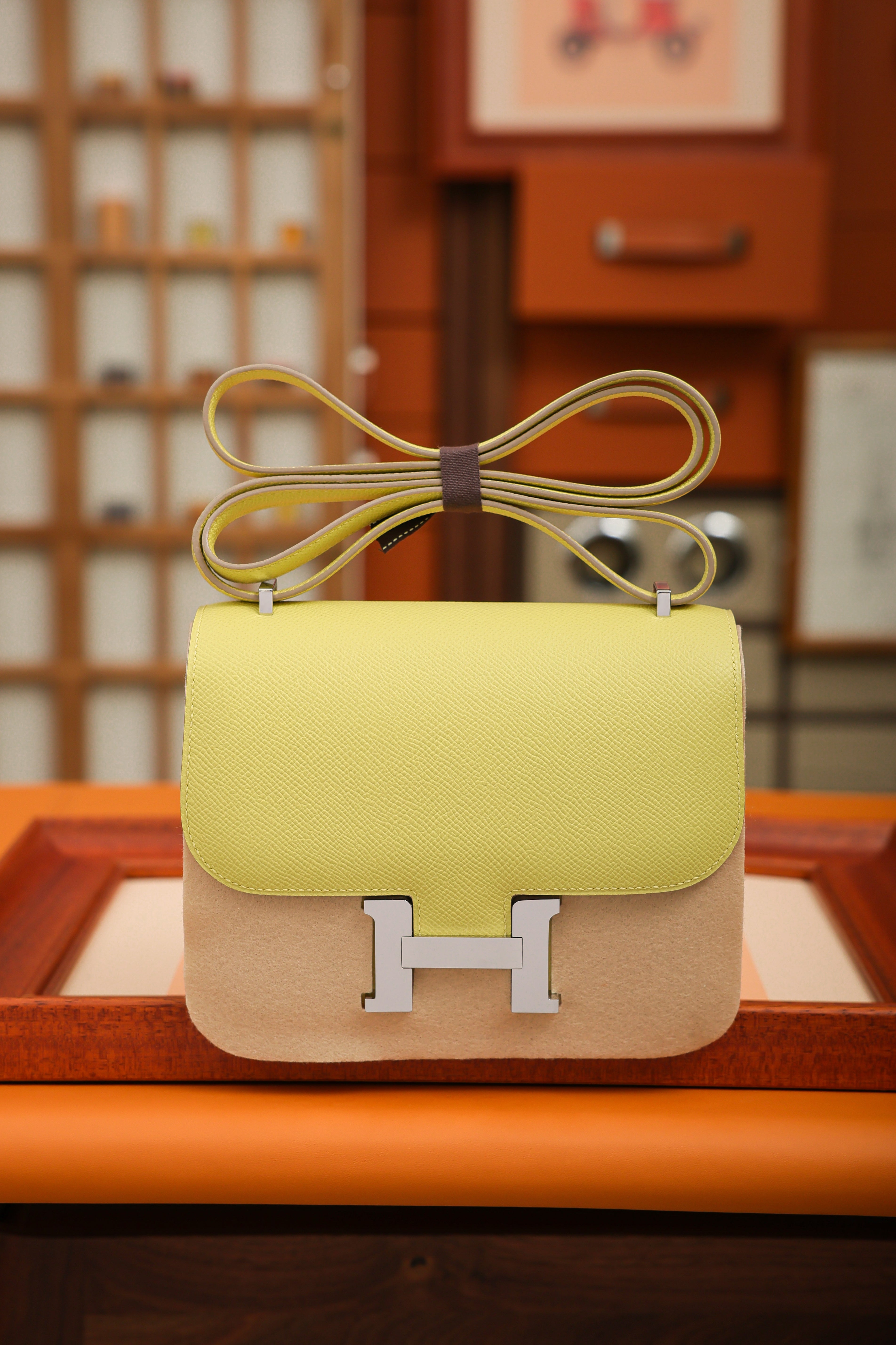 Constance- All Handmade Golden / Sliver Jaune Poussin ep leather