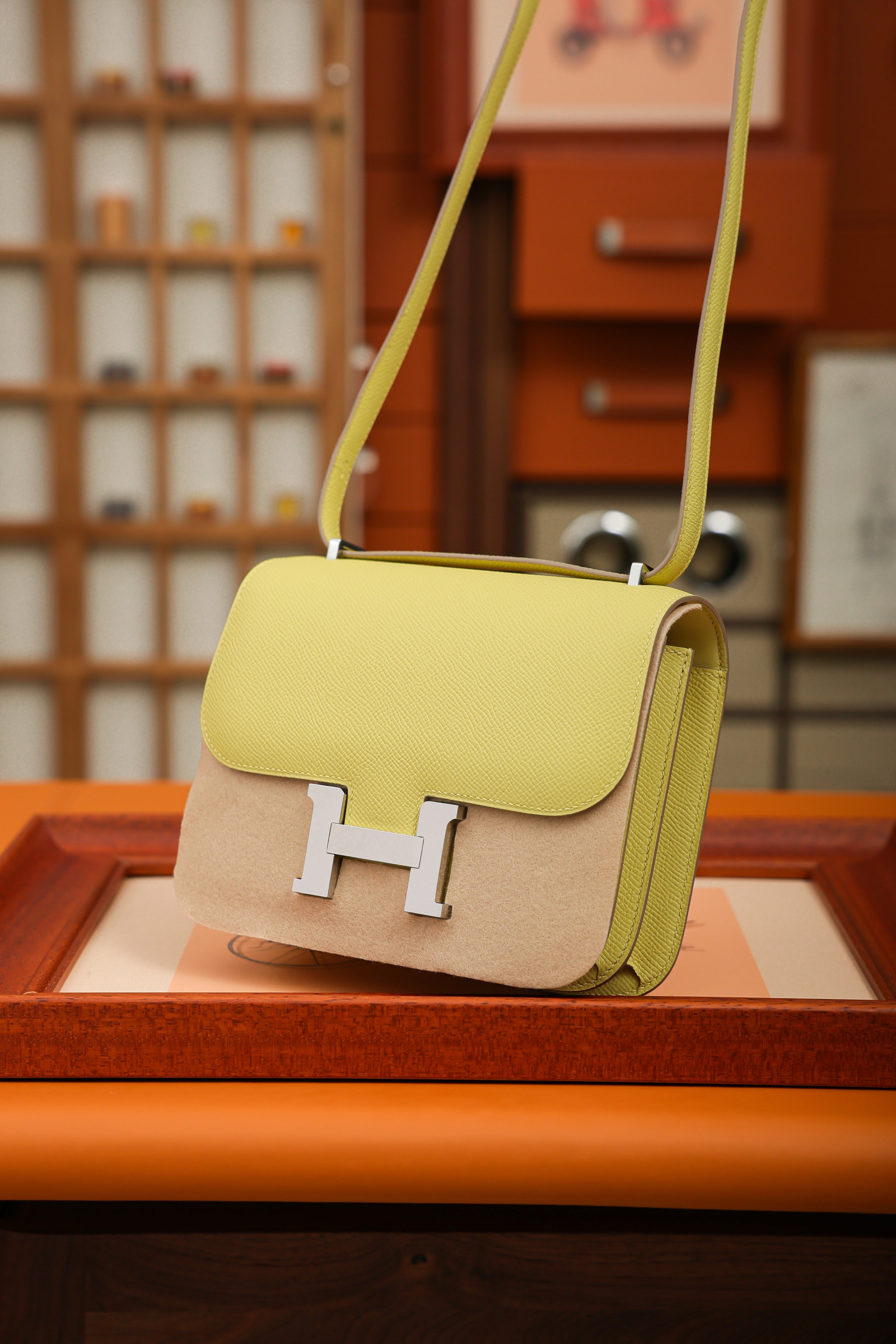 Constance- All Handmade Golden / Sliver Jaune Poussin ep leather