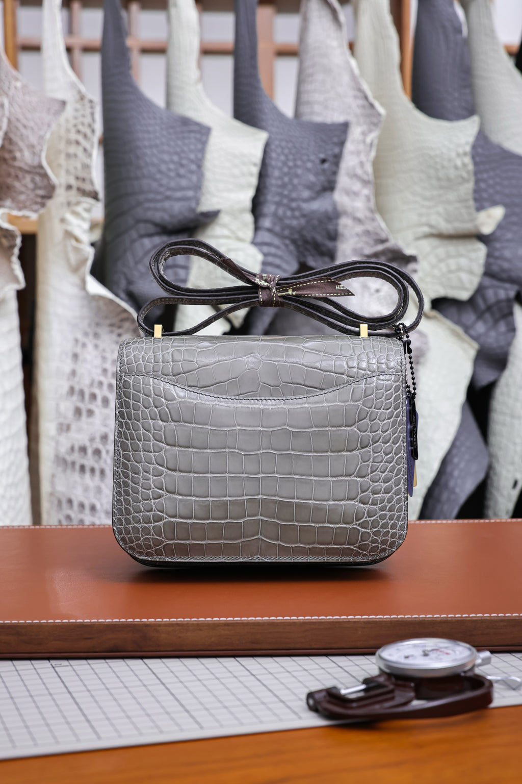 Constance- All Handmade Golden / Sliver Hardware   Cement ash Crocodile leather