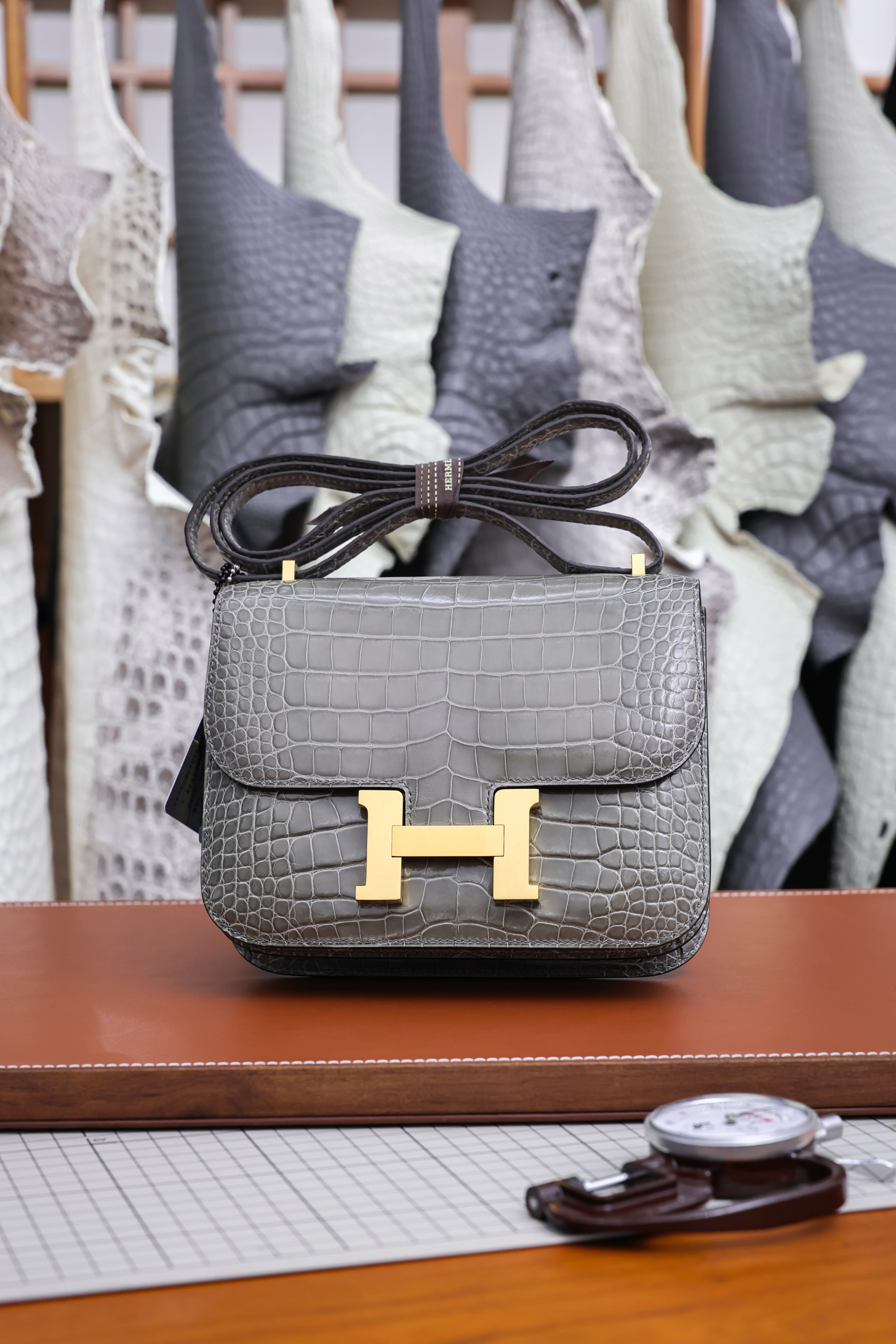 Constance- All Handmade Golden / Sliver Hardware   Cement ash Crocodile leather