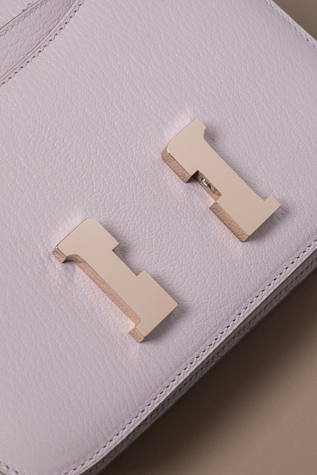 Constance- All Handmade Golden / Sliver Almond powder ep leather