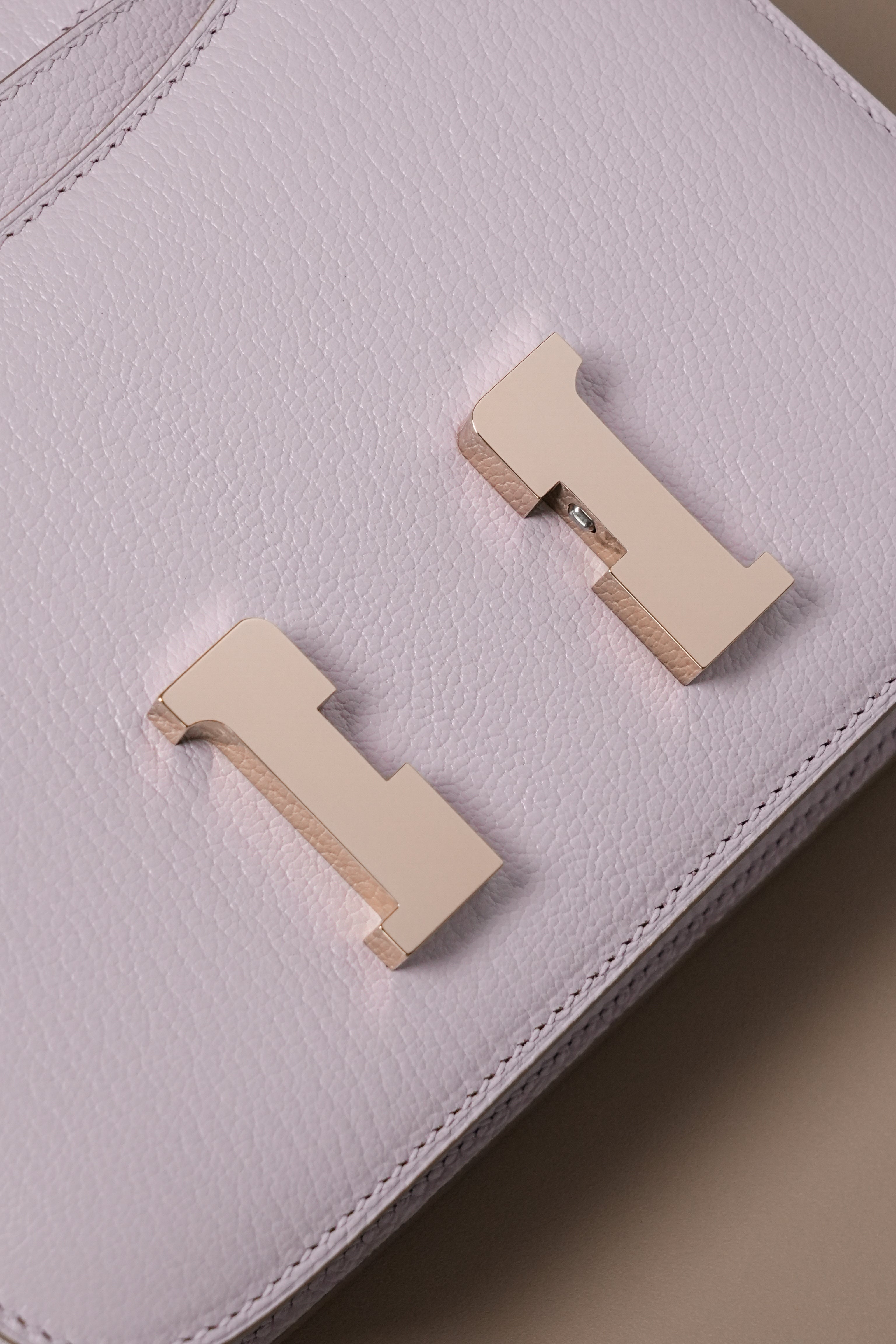 Constance- All Handmade Golden / Sliver Almond powder ep leather