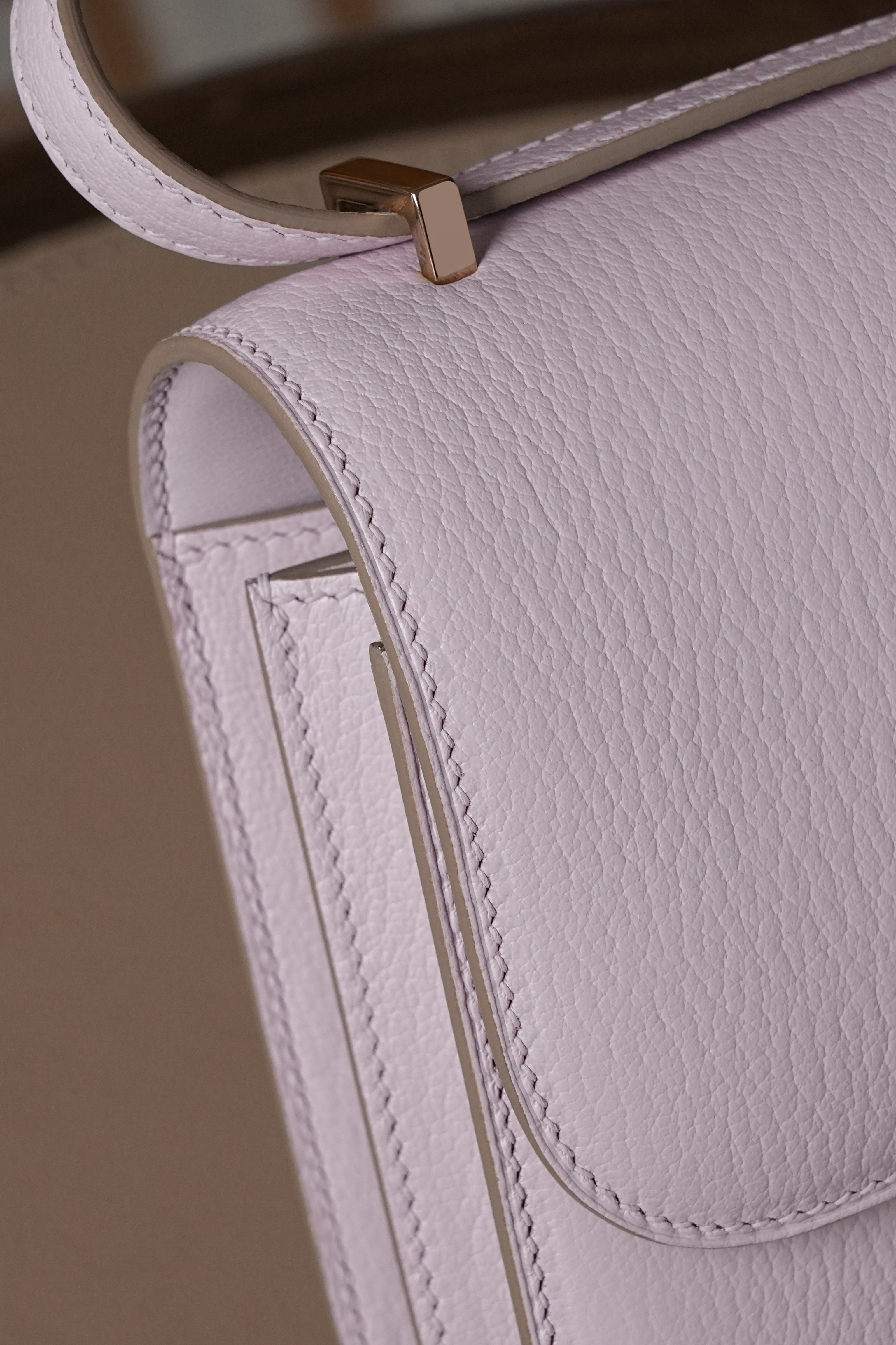 Constance- All Handmade Golden / Sliver Almond powder ep leather