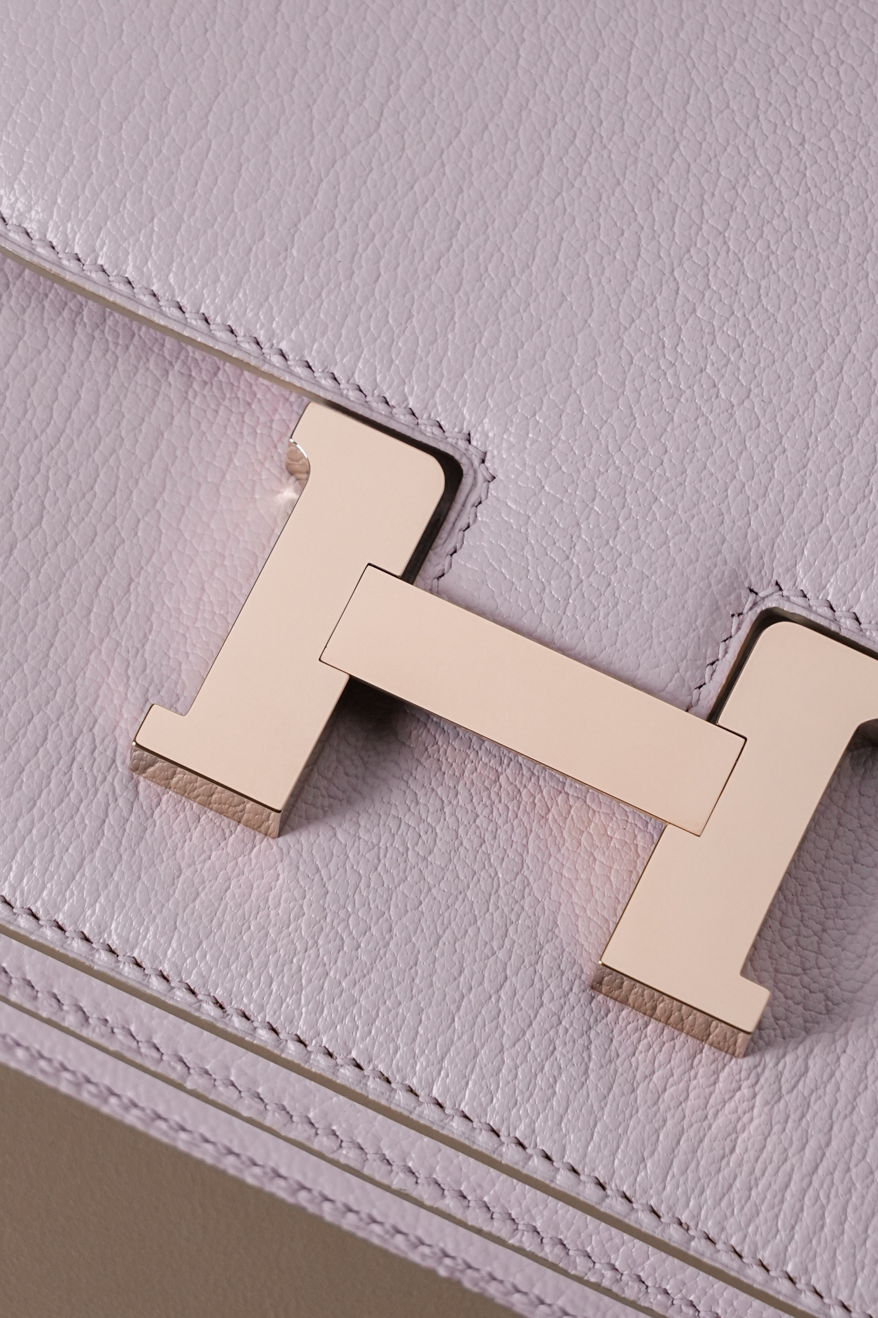 Constance- All Handmade Golden / Sliver Almond powder ep leather