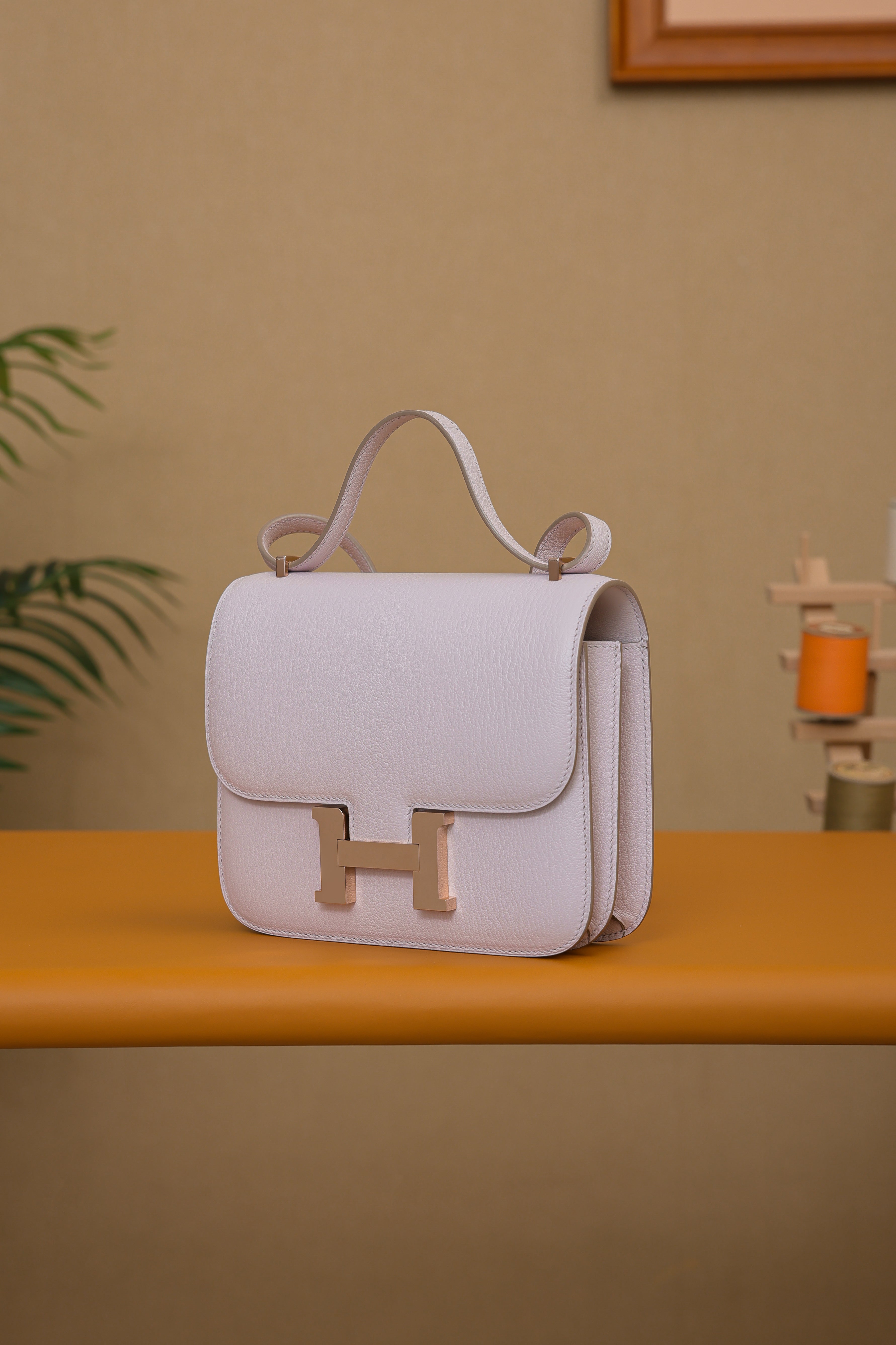 Constance- All Handmade Golden / Sliver Almond powder ep leather