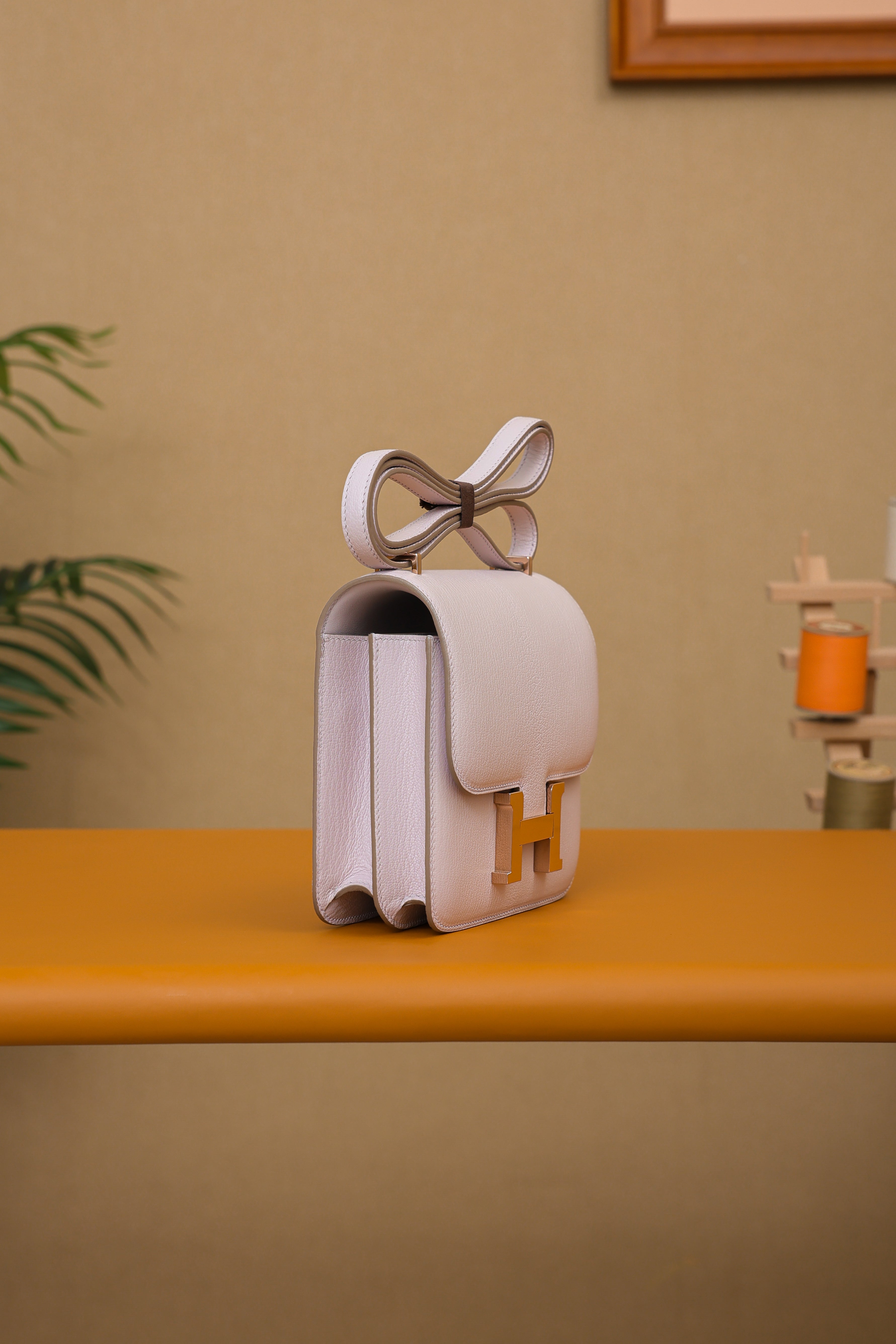 Constance- All Handmade Golden / Sliver Almond powder ep leather