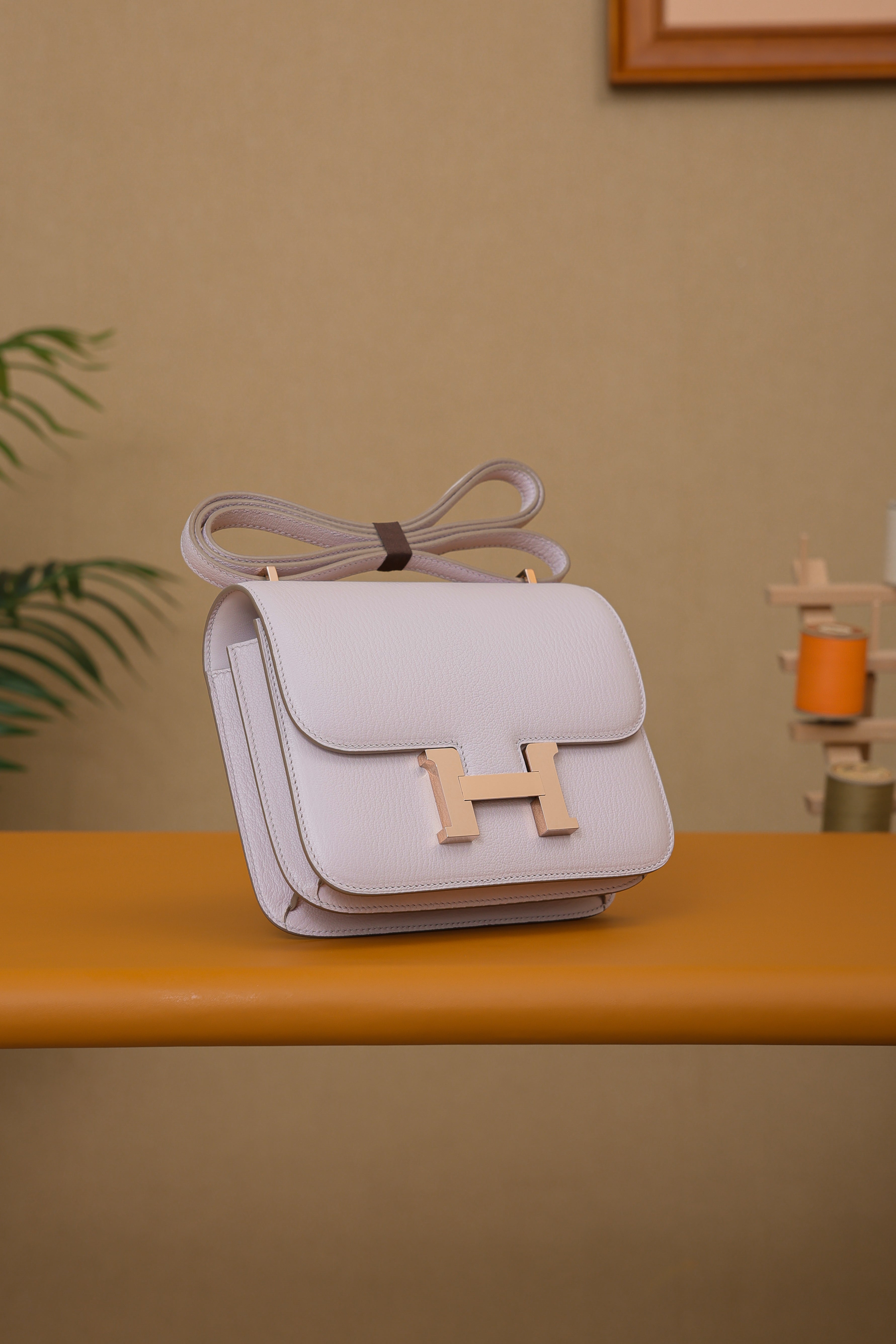 Constance- All Handmade Golden / Sliver Almond powder ep leather