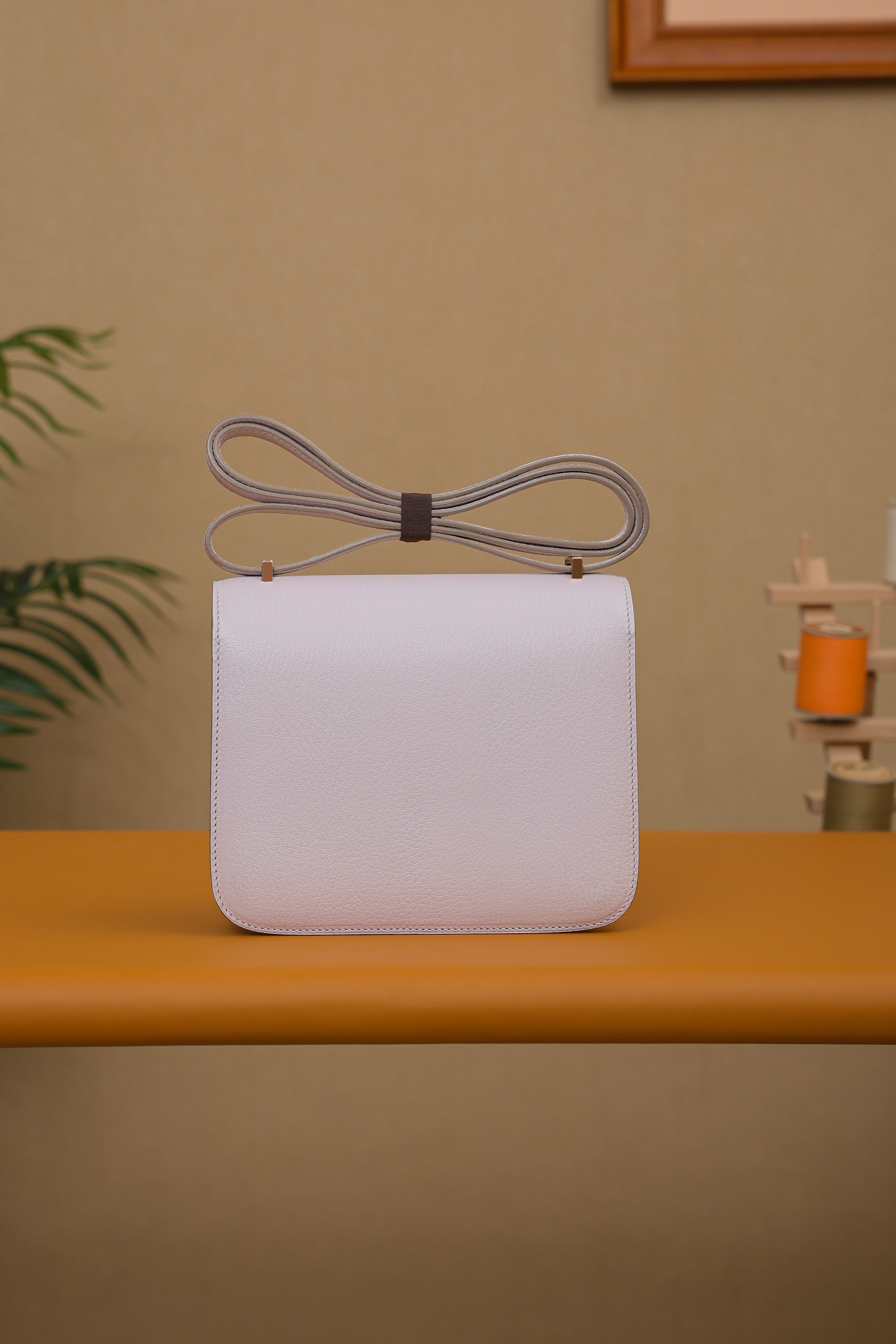 Constance- All Handmade Golden / Sliver Almond powder ep leather