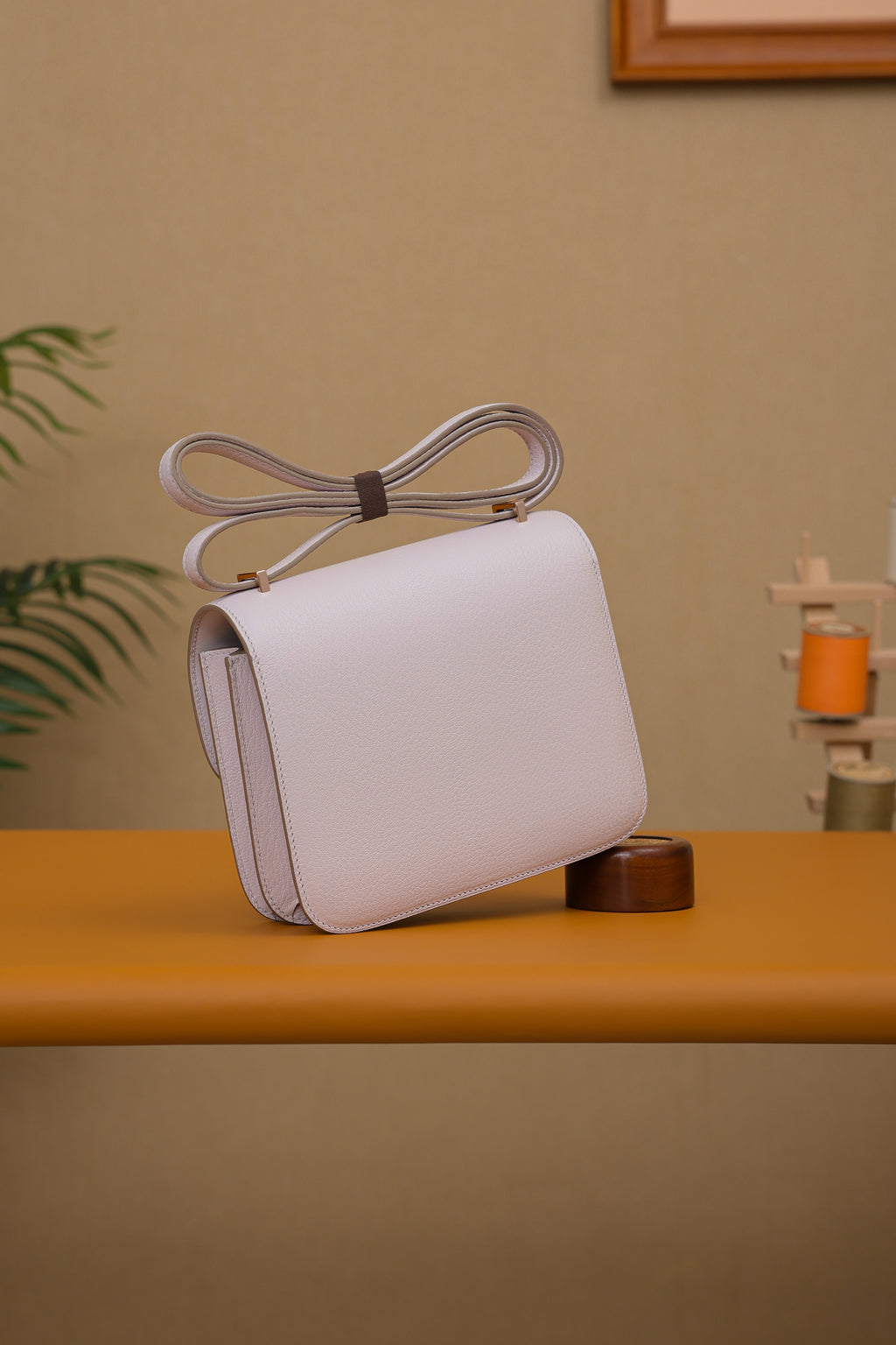 Constance- All Handmade Golden / Sliver Almond powder ep leather