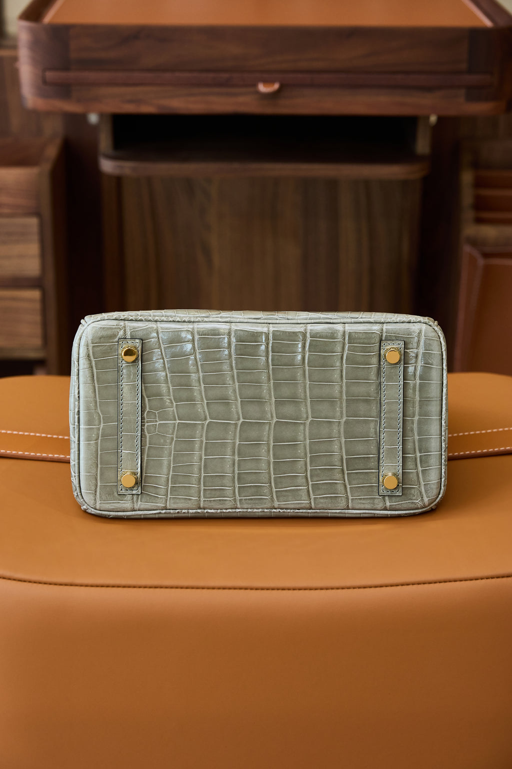 BK-2024 All Handmade Golden Hardware Gris Tourterelle Bright surface Nile crocodile leather