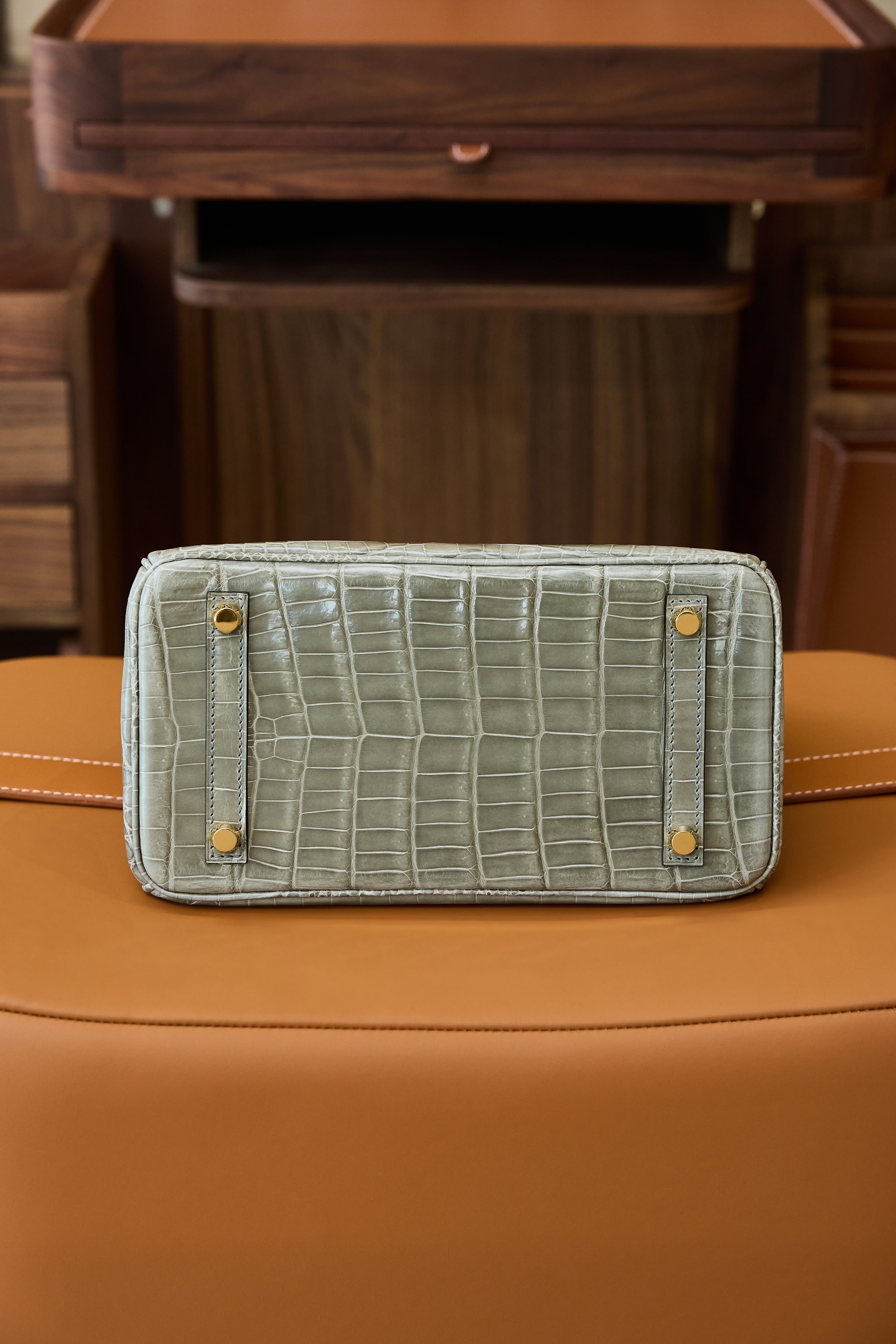 BK-2024 All Handmade Golden Hardware Gris Tourterelle Bright surface Nile crocodile leather