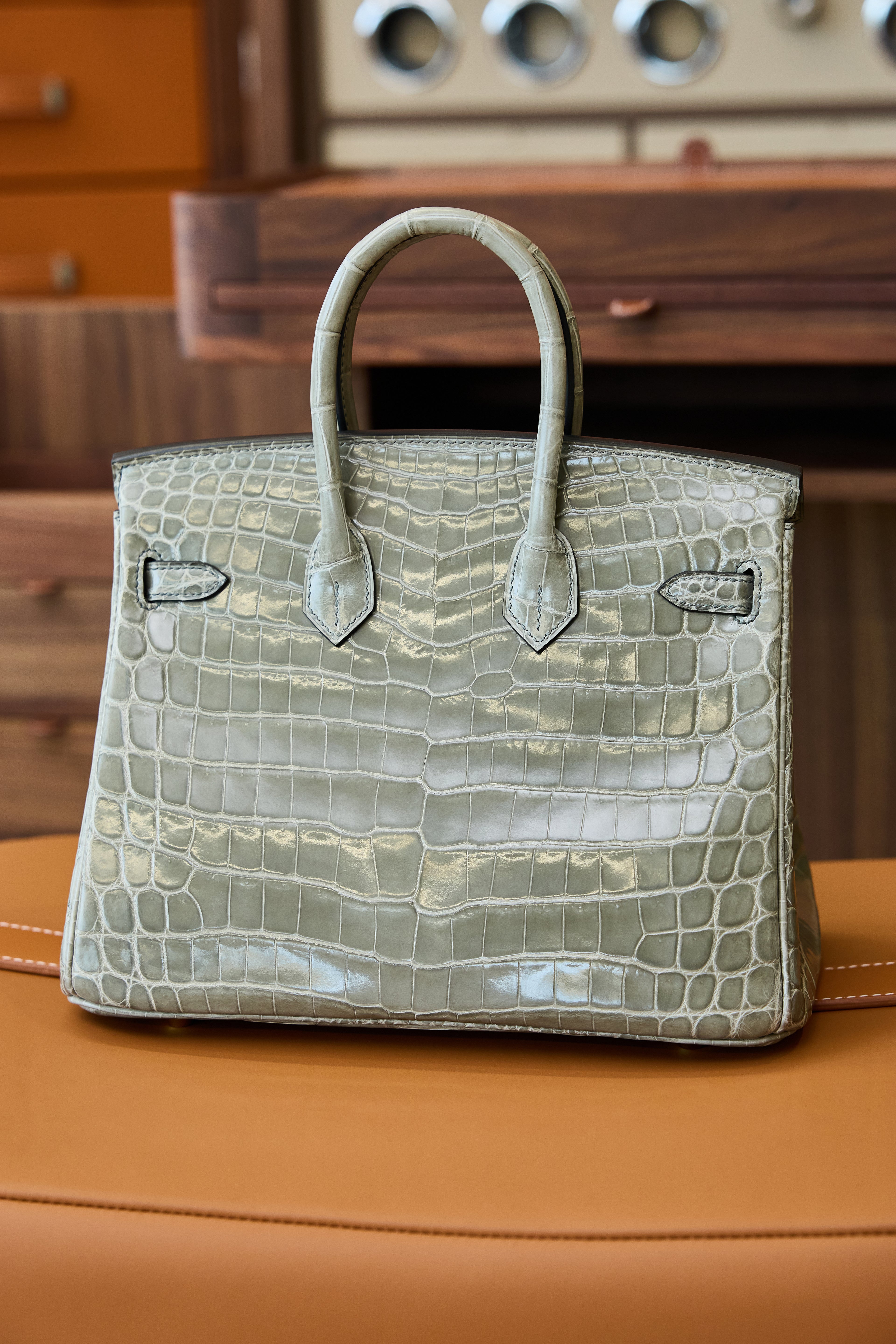 BK-2024 All Handmade Golden Hardware Gris Tourterelle Bright surface Nile crocodile leather