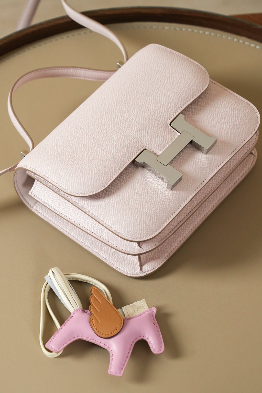 Constance- All Handmade Golden / Sliver Almond powder ep leather