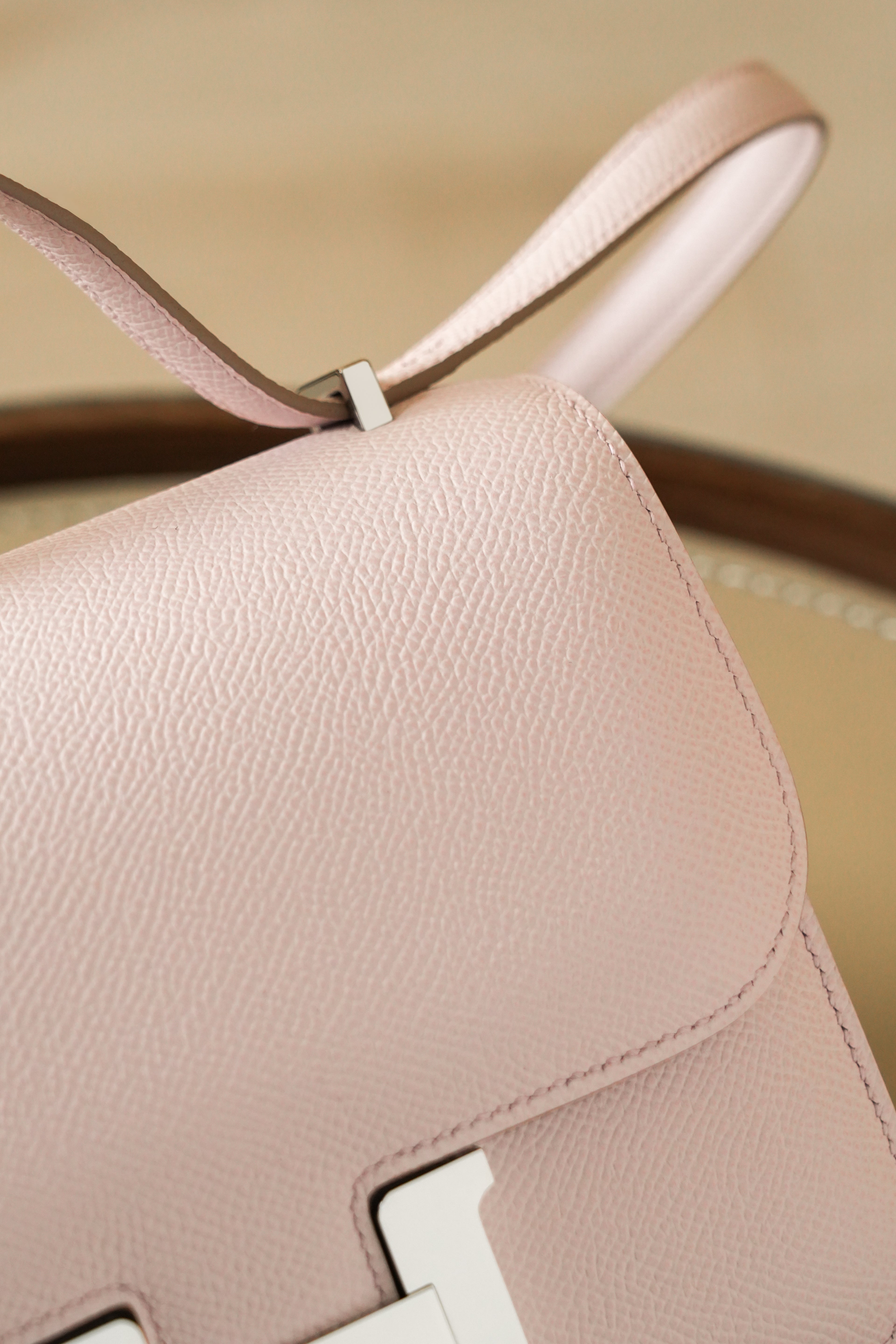 Constance- All Handmade Golden / Sliver Almond powder ep leather