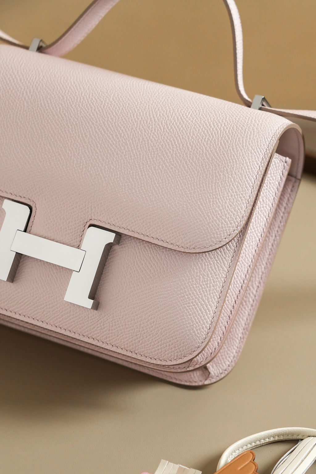 Constance- All Handmade Golden / Sliver Almond powder ep leather