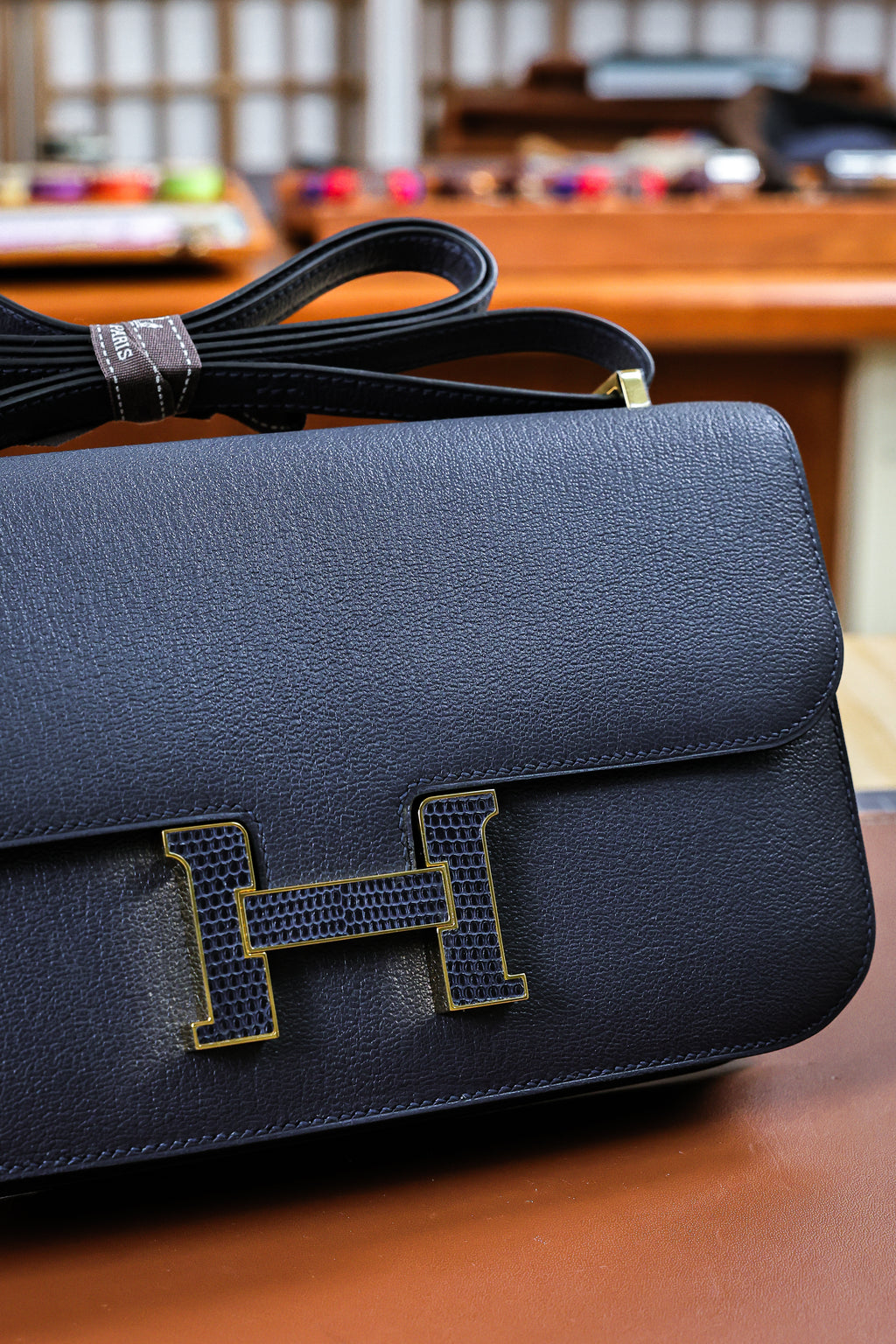 Constance- All Handmade Golden / Sliver  Noir ep/lizard leather