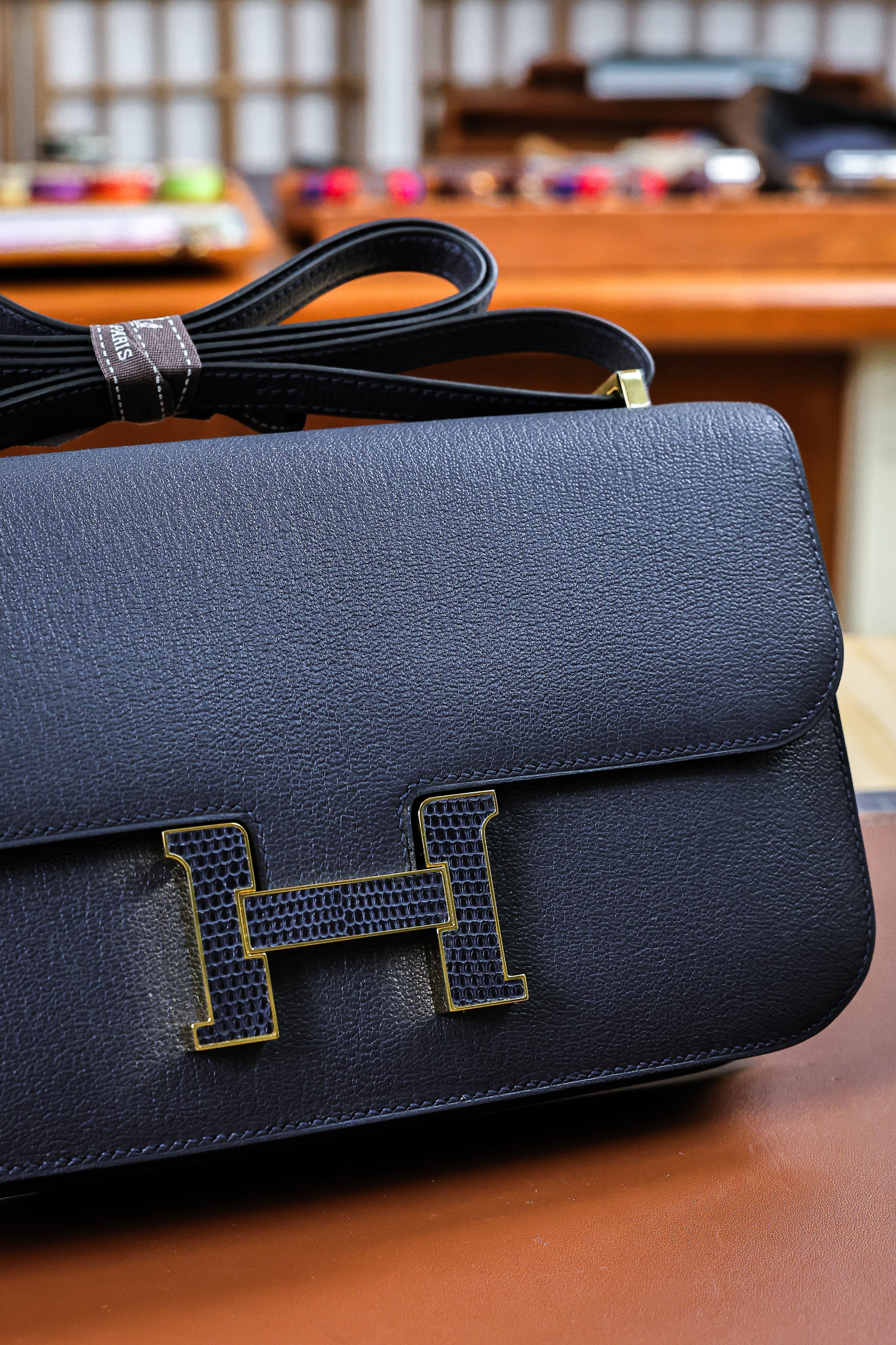 Constance- All Handmade Golden / Sliver  Noir ep/lizard leather