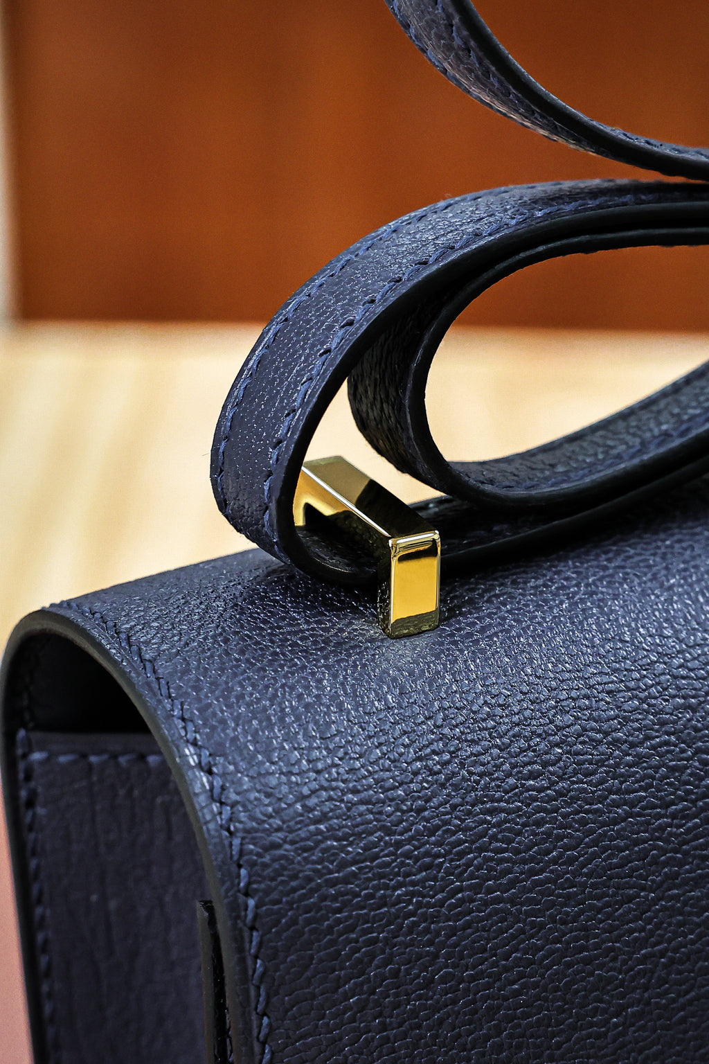 Constance- All Handmade Golden / Sliver  Noir ep/lizard leather