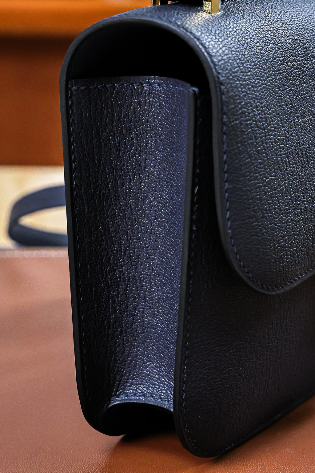 Constance- All Handmade Golden / Sliver  Noir ep/lizard leather