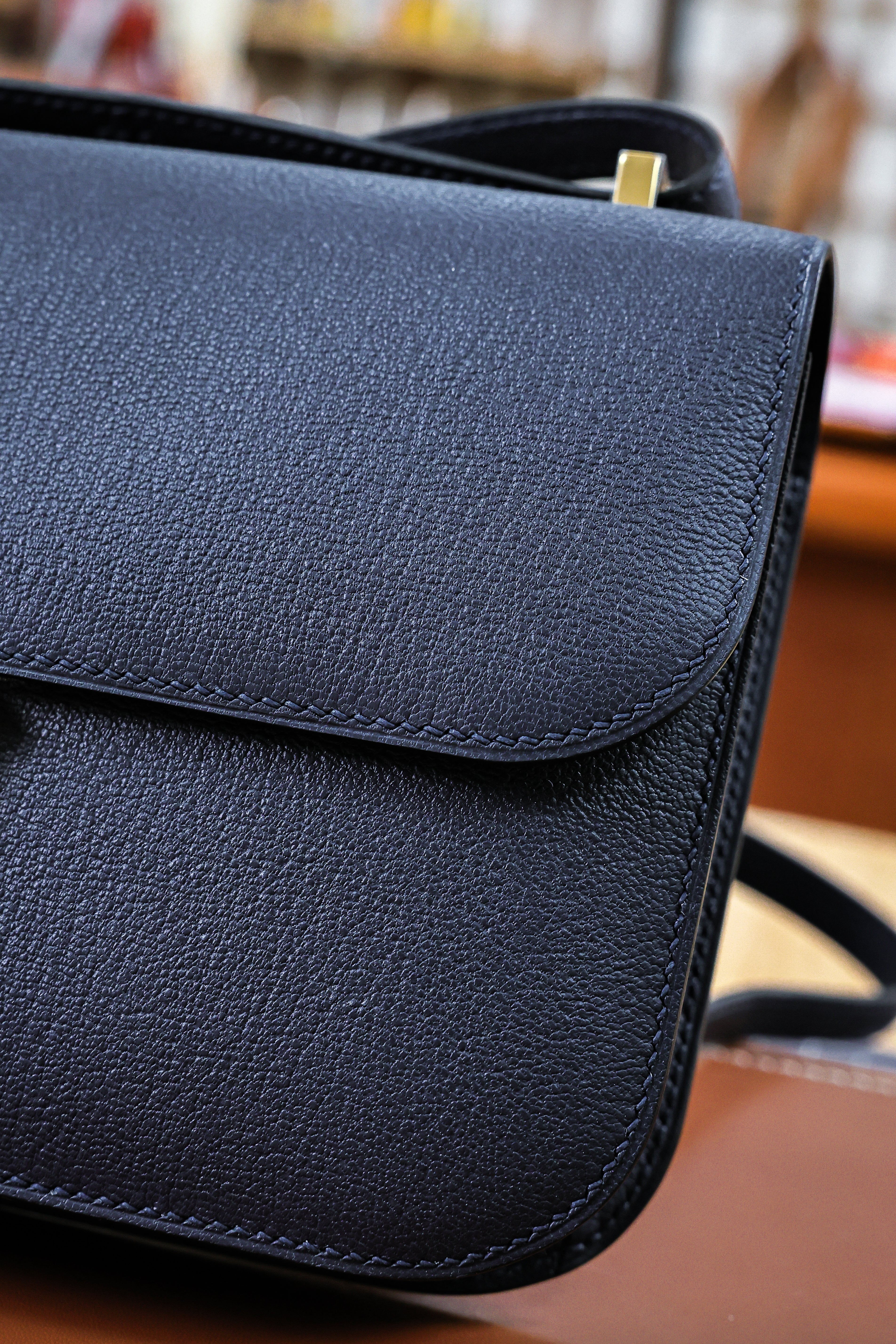 Constance- All Handmade Golden / Sliver  Noir ep/lizard leather