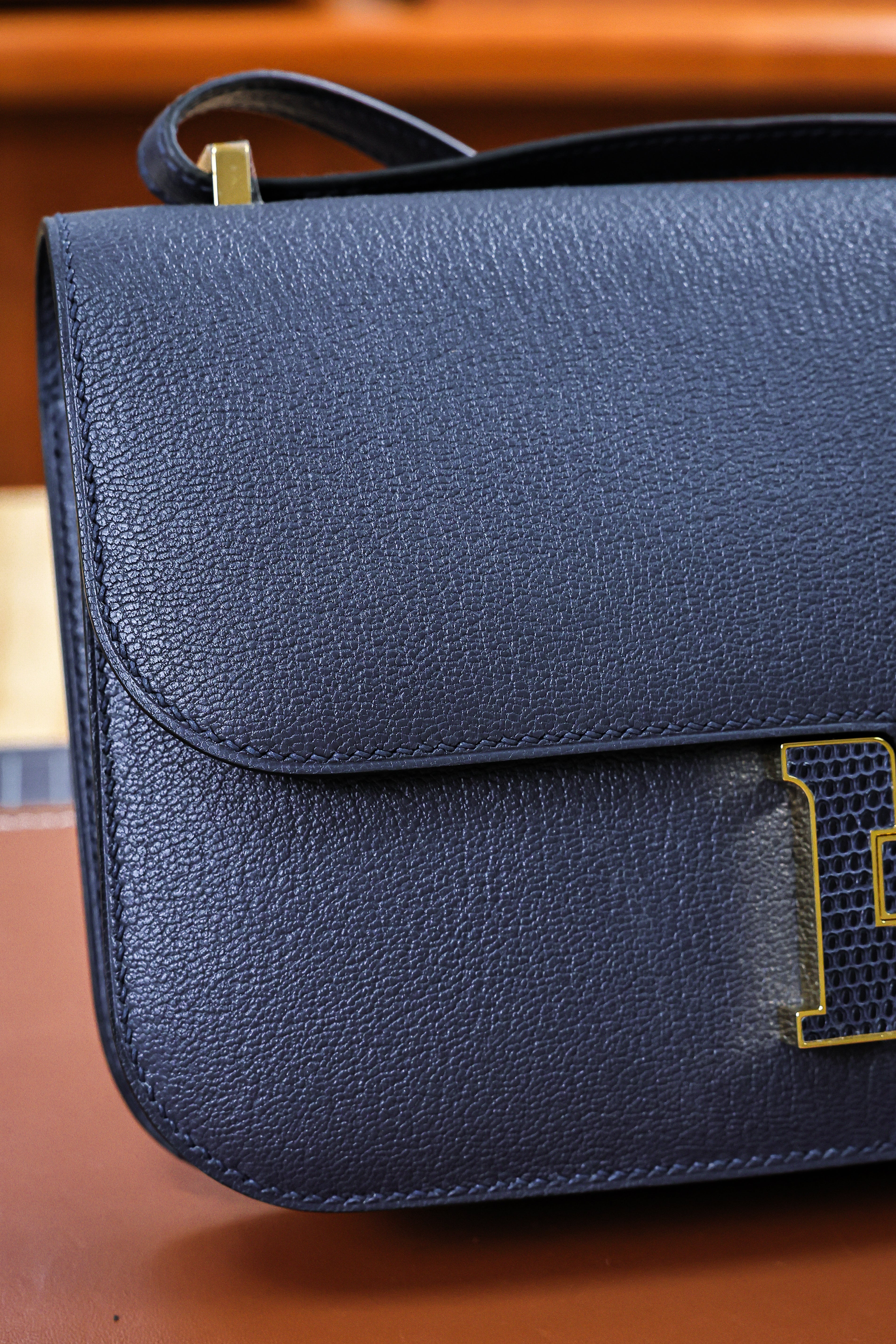 Constance- All Handmade Golden / Sliver  Noir ep/lizard leather