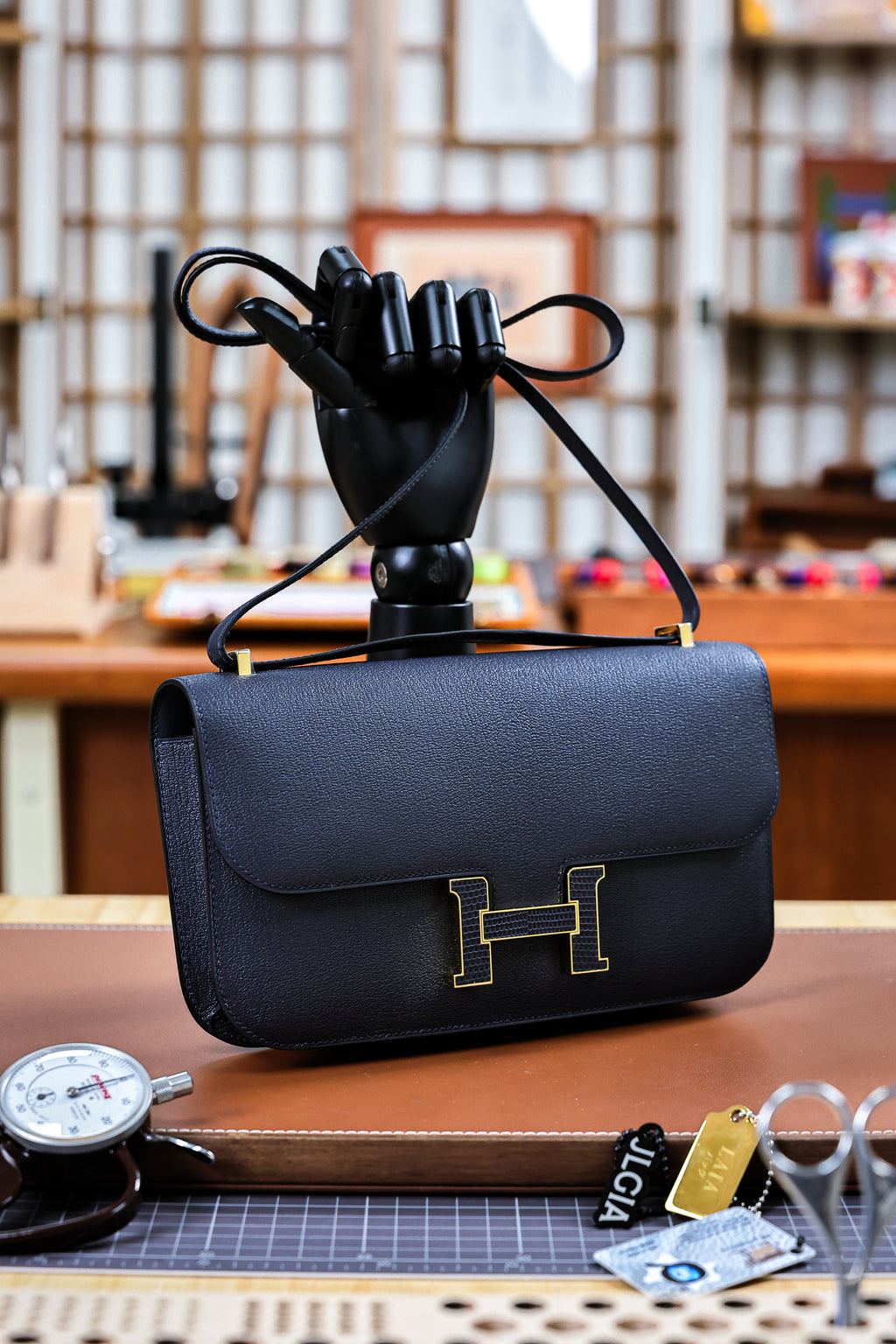 Constance- All Handmade Golden / Sliver  Noir ep/lizard leather