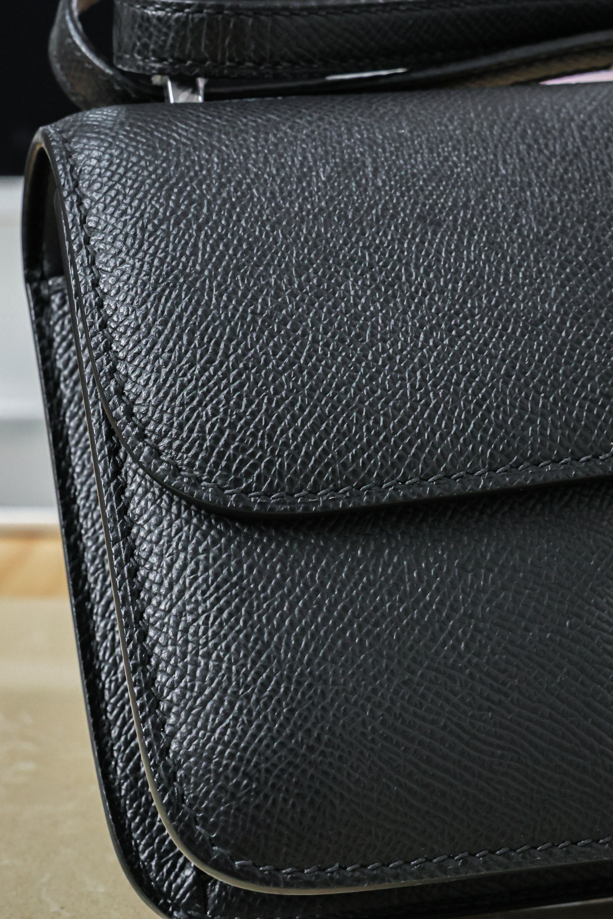 Constance- All Handmade Golden / Sliver  Noirep leather