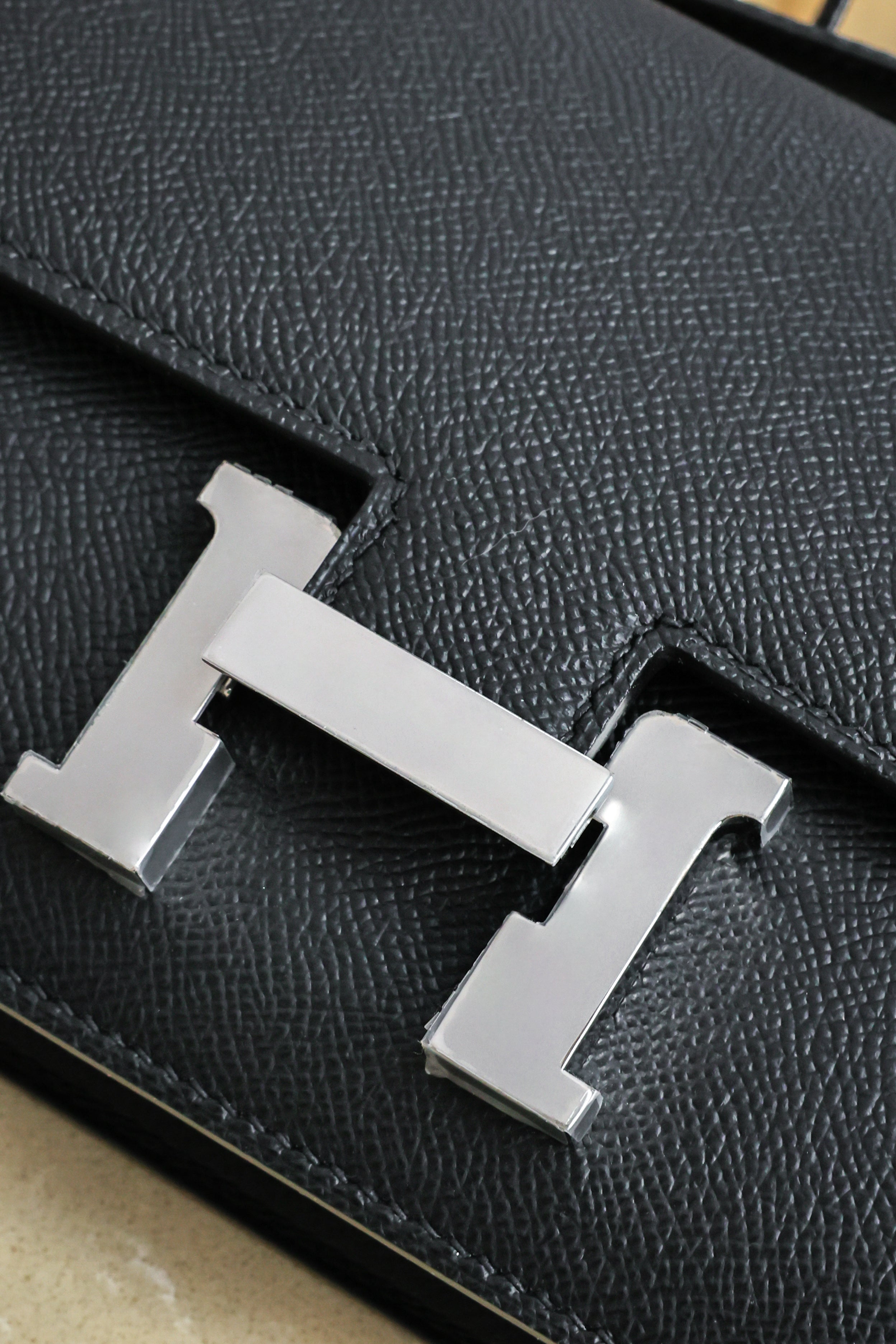 Constance- All Handmade Golden / Sliver  Noirep leather