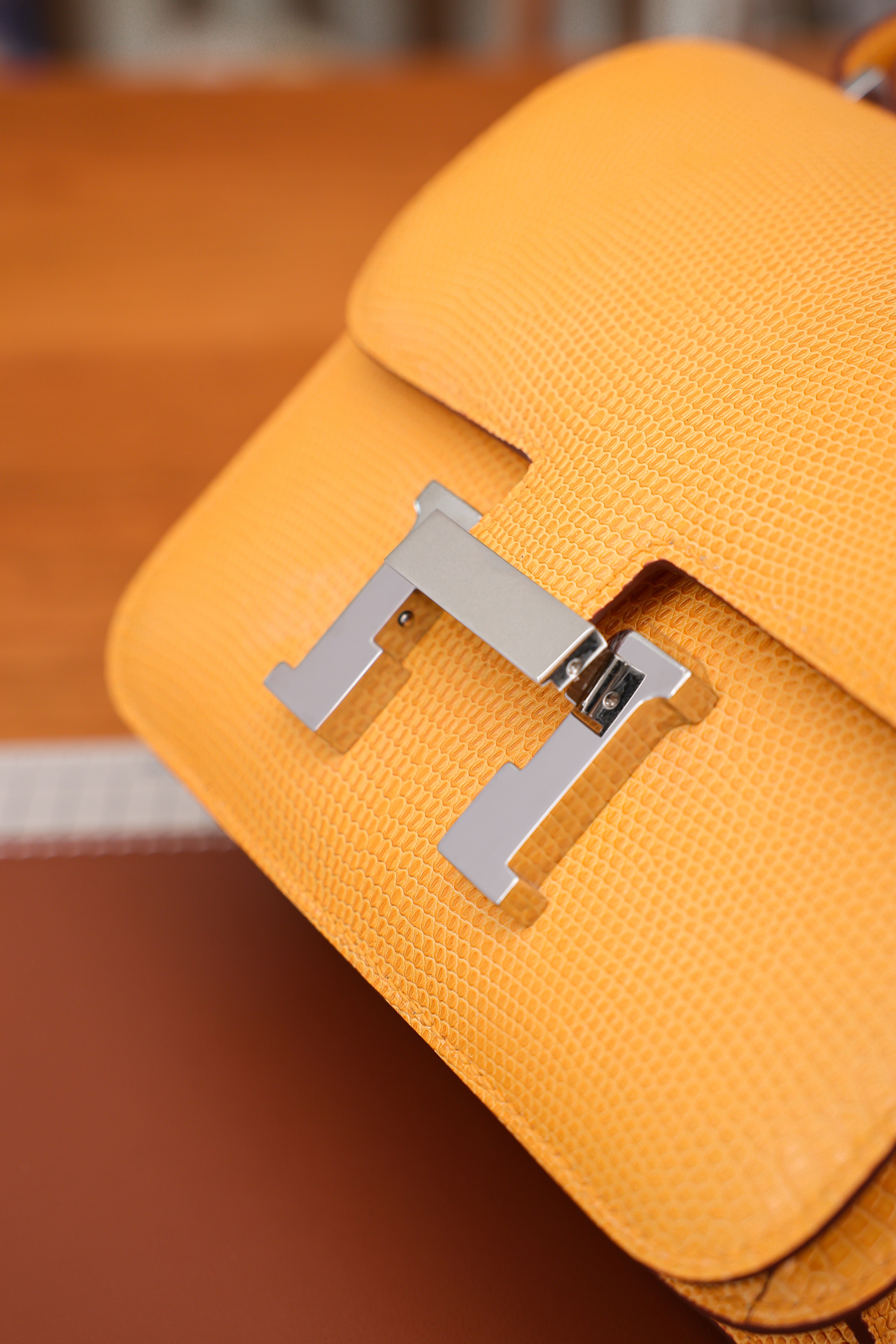 Constance- All Handmade Golden / Sliver Jaune d‘or lizard leather