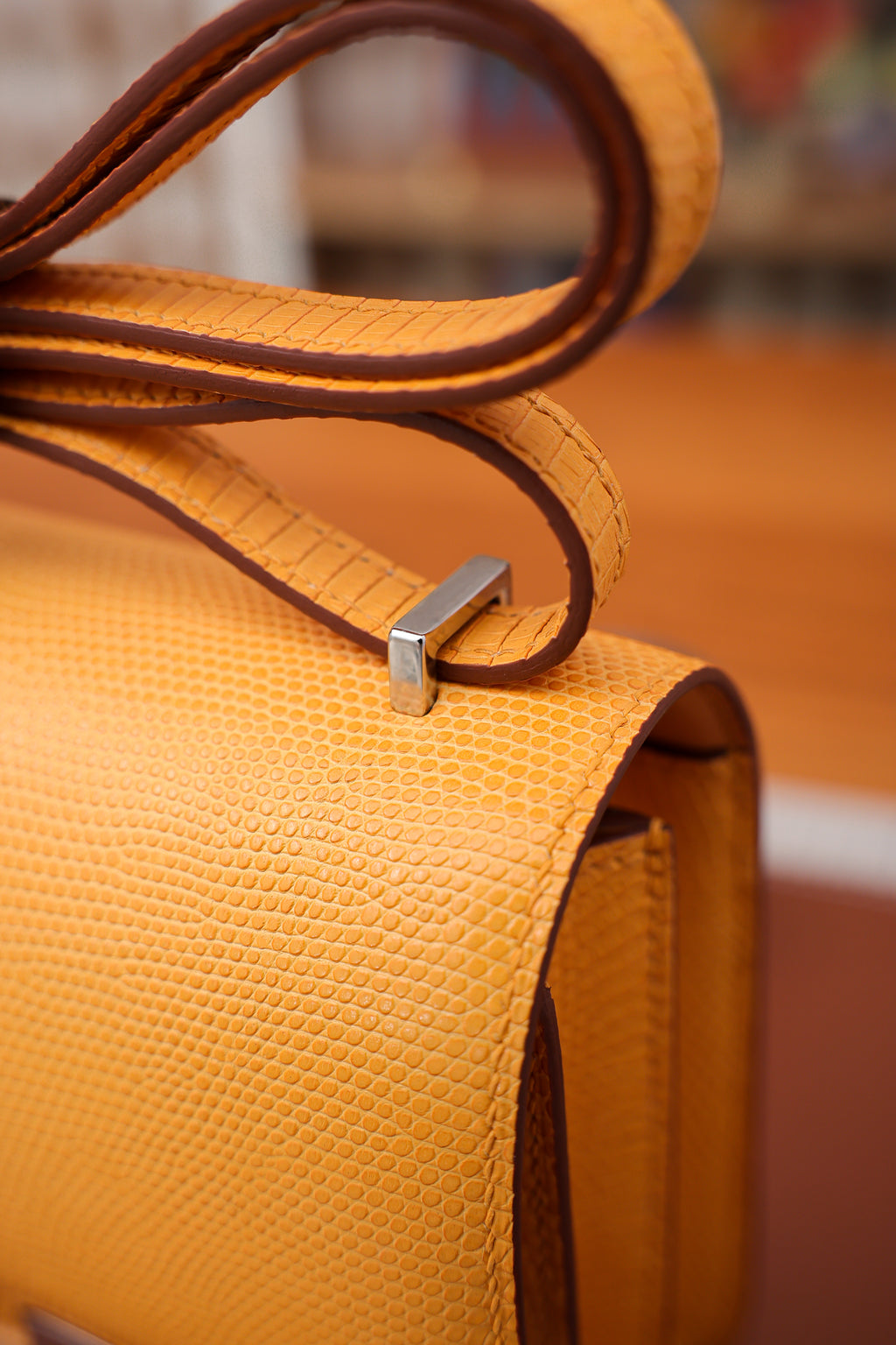 Constance- All Handmade Golden / Sliver Jaune d‘or lizard leather