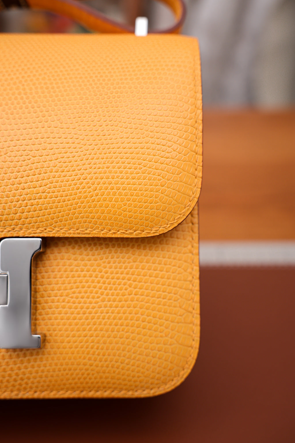 Constance- All Handmade Golden / Sliver Jaune d‘or lizard leather